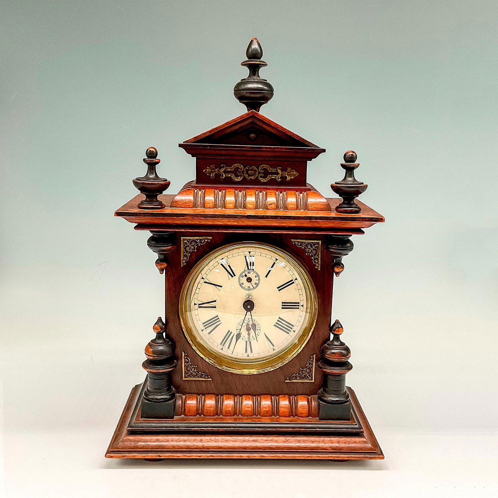 Junghans German Wood Mantel Clock (1 of 4)