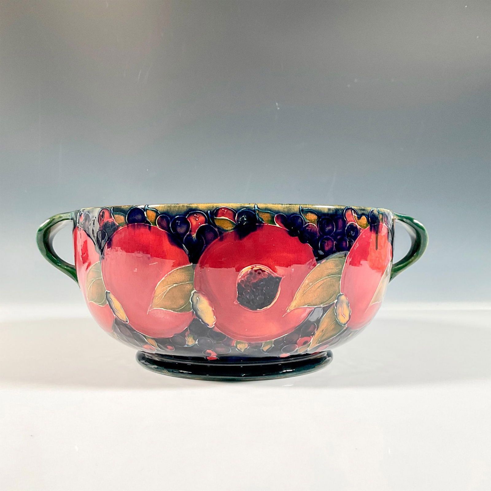 William Moorcroft Pottery Large Twin Handled Bowl, Pomegranate (1 of 3)