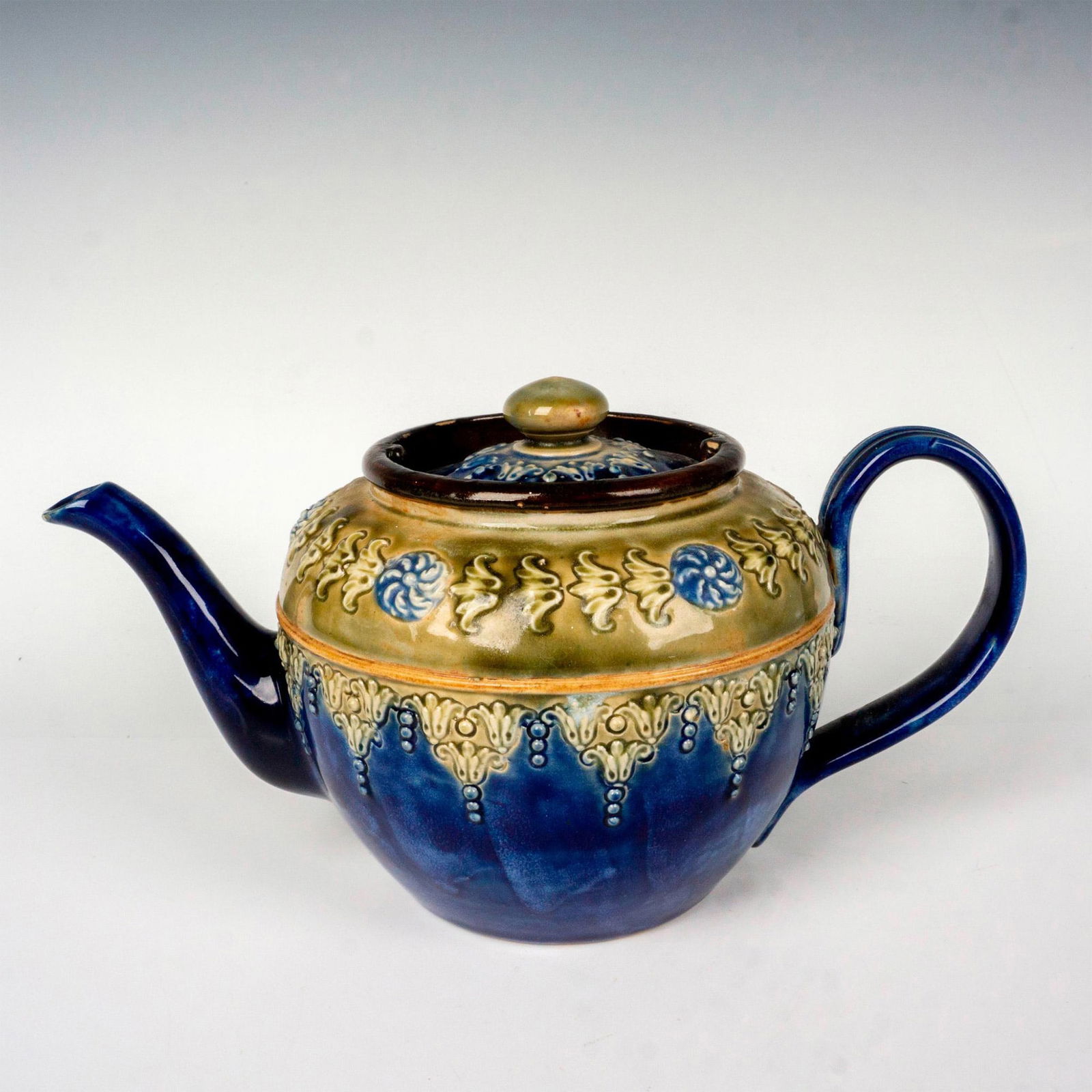 Royal Doulton Art Nouveau Stoneware Teapot (1 of 3)