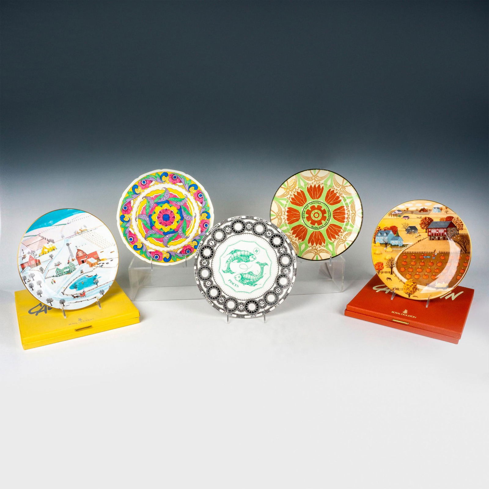 10pc Royal Doulton Collectors Plate Grouping Assorted Themes (1 of 4)