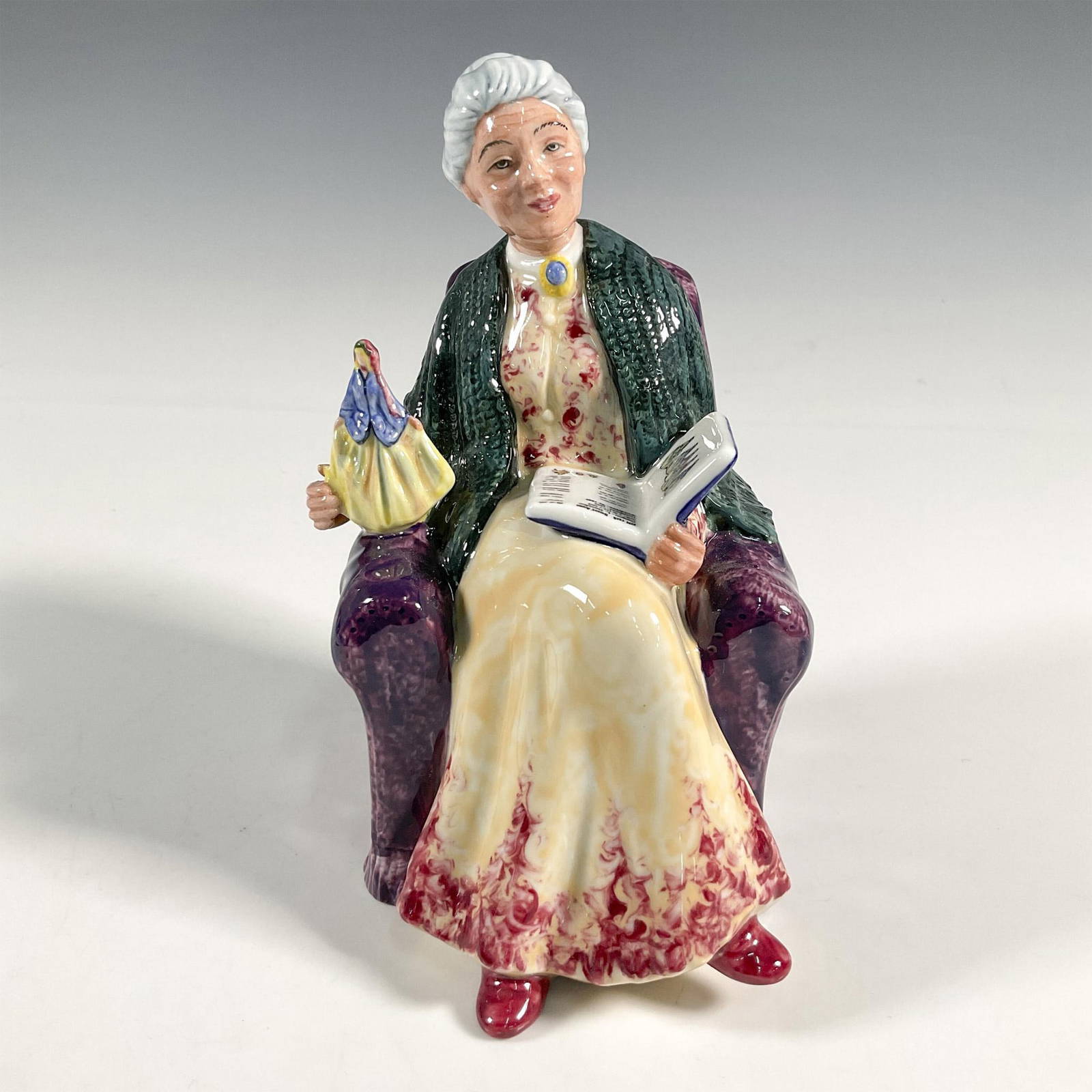 Prized Possession Hn2942 Royal Doulton Figurine Auction