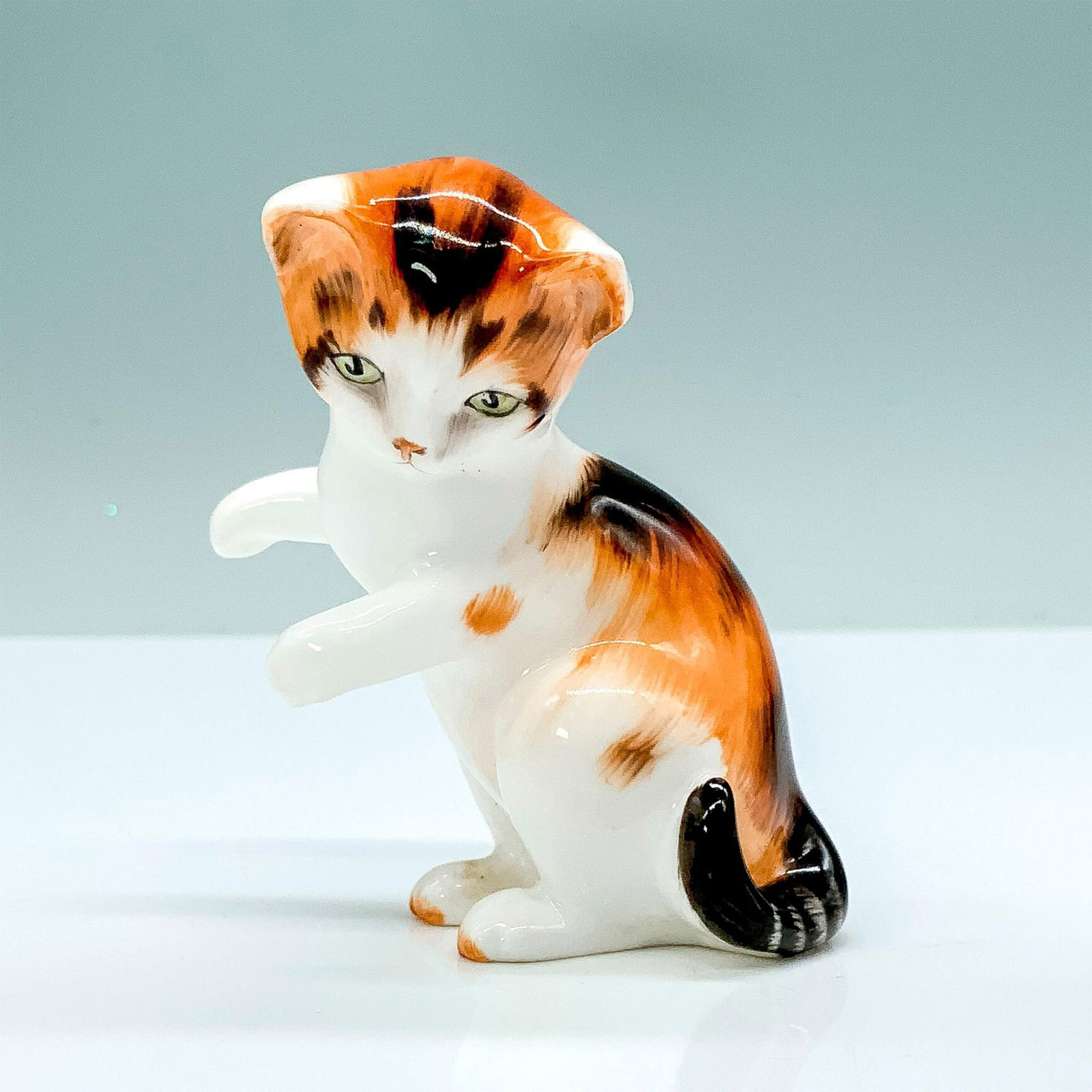 Royal Doulton Porcelain Figurine, Kitten HN5282 (1 of 3)