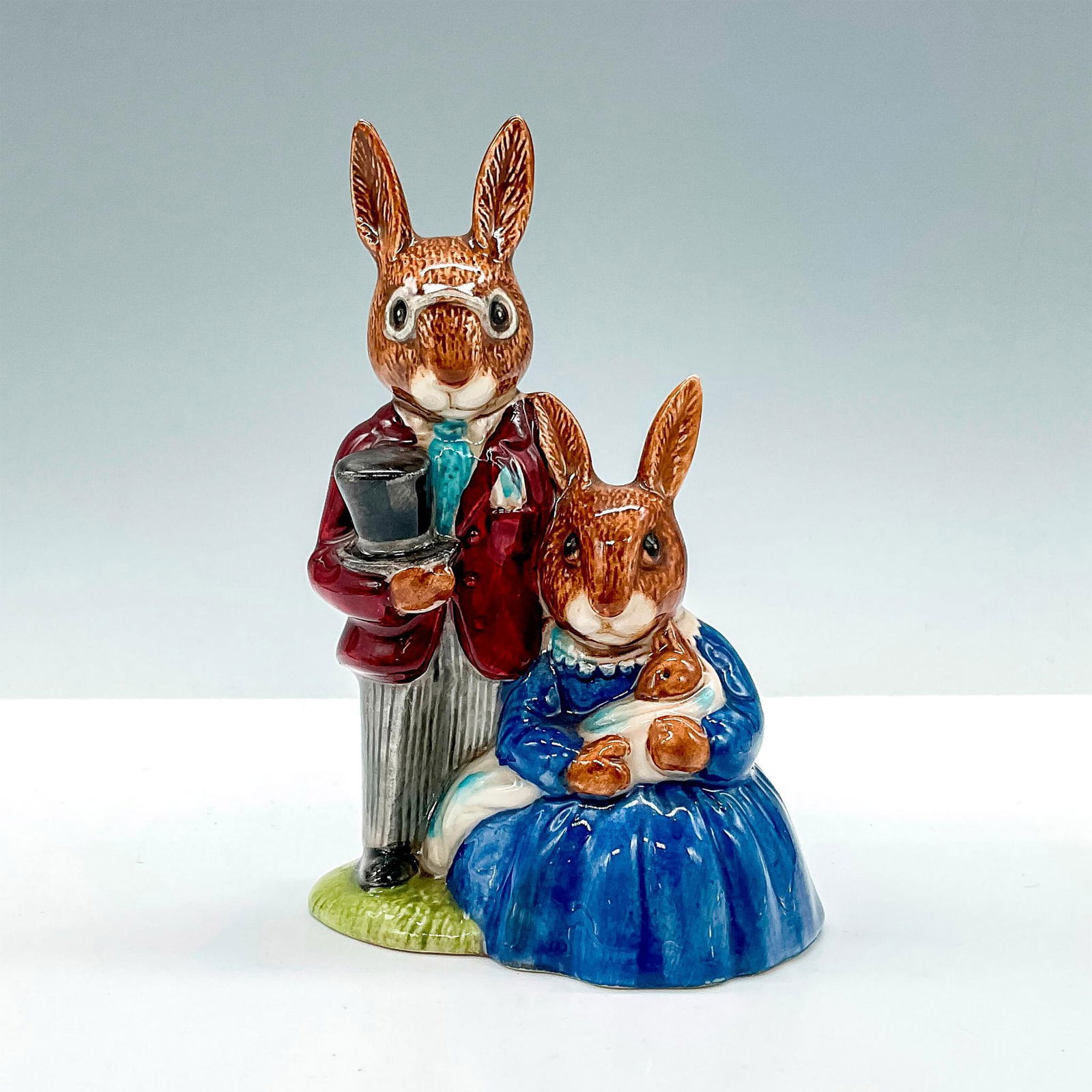 Family Photograph DB1 - Royal Doulton Bunnykins (1 of 3)