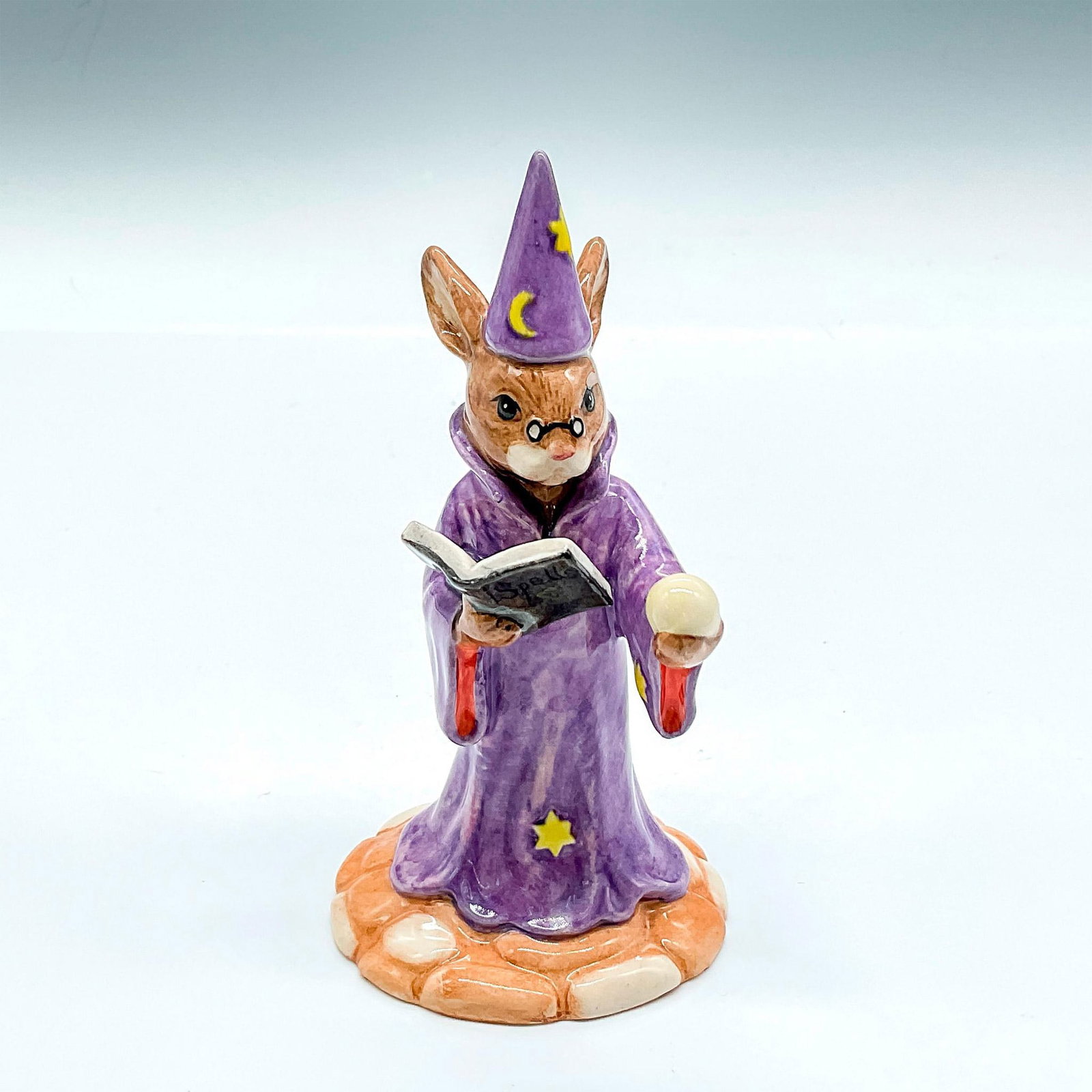 Wizard DB168 - Royal Doulton Bunnykins: Box included. Box measures approximately 2.5"L x 3.5"W x 5.75"H. Artist: D. Andrews Issued: 1997; S.E. 2,000 Dimensions: 5"H Edition Number: 1254 Edition Size: 2000 Manufacturer: Royal Dou
