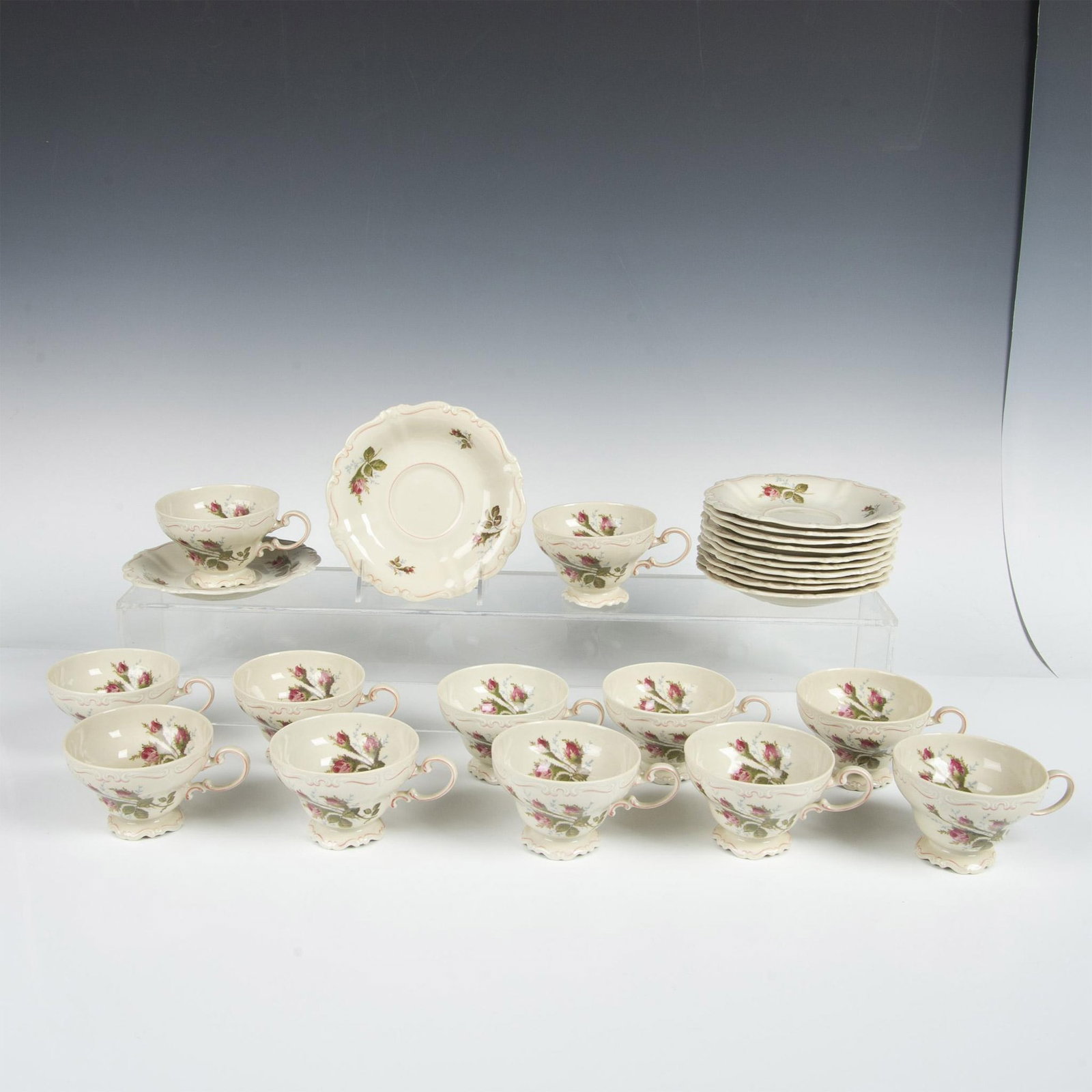 24pc Rosenthal Pompadour Moss Rose Teacups and Saucers (1 of 4)