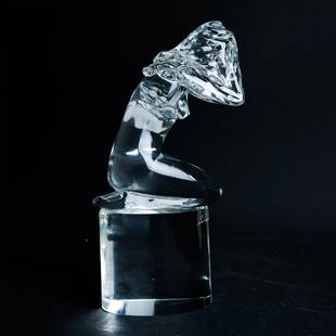 Murano Loredano Rosin Kneeling Woman Art Glass Sculpture: Hand blown kneeling woman on a tall base expressively tucking her hands on her head. Etched signature. Artist: Laredano Rosin Dimensions: 8.25"L x 5.5"W x 17.75"H Manufacturer: Murano Glass Country of