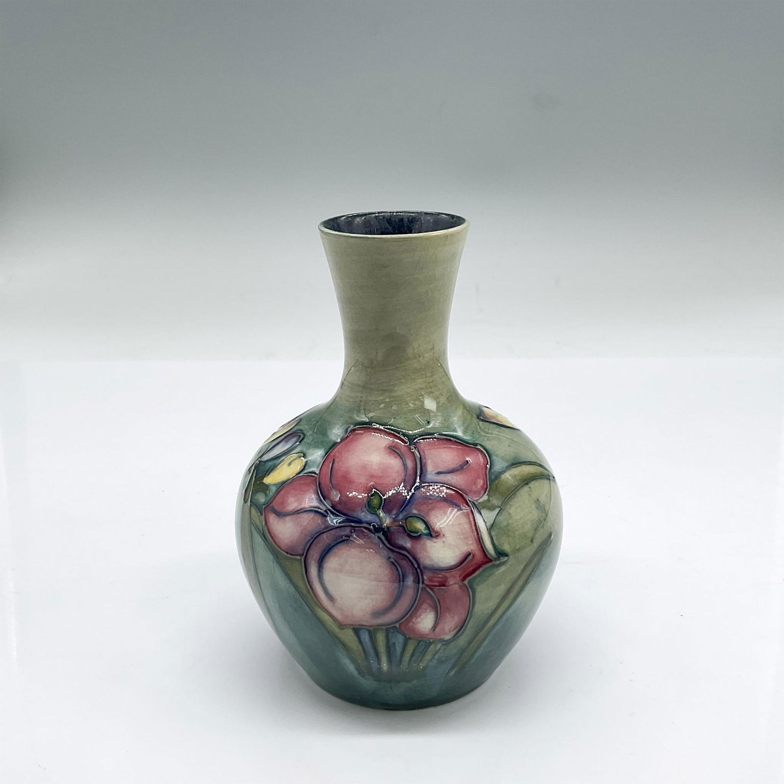 Moorcroft Pottery Small Vase, Freesia (1 of 3)
