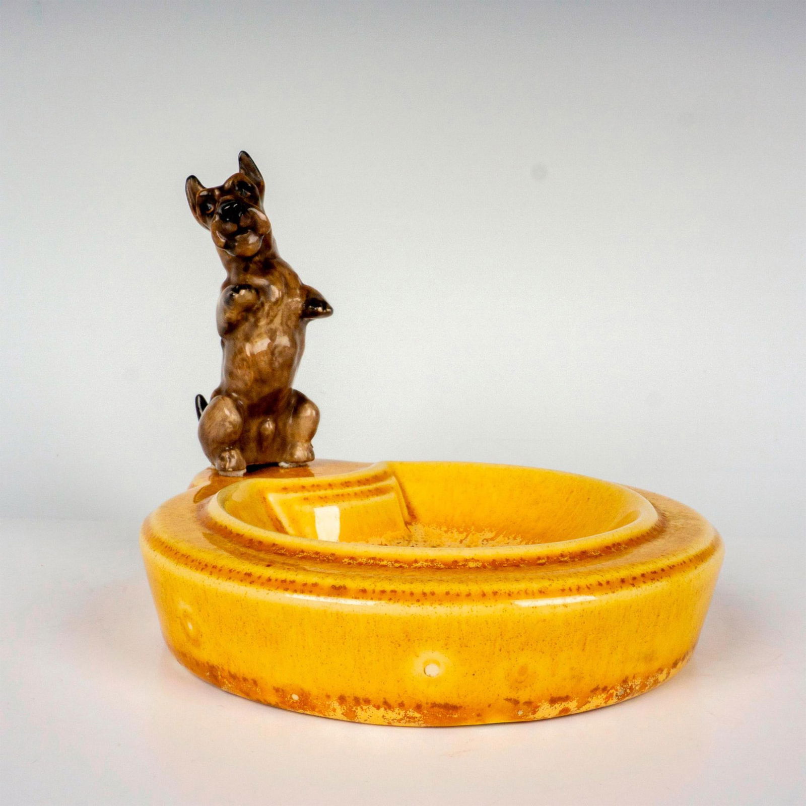 Royal Doulton Ashtray with Scottish Terrier K10 (1 of 4)