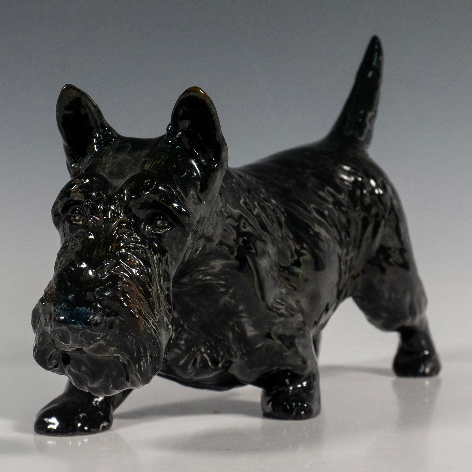Royal Doulton Porcelain Figurine, Scottish Terrier HN1107 (1 of 5)