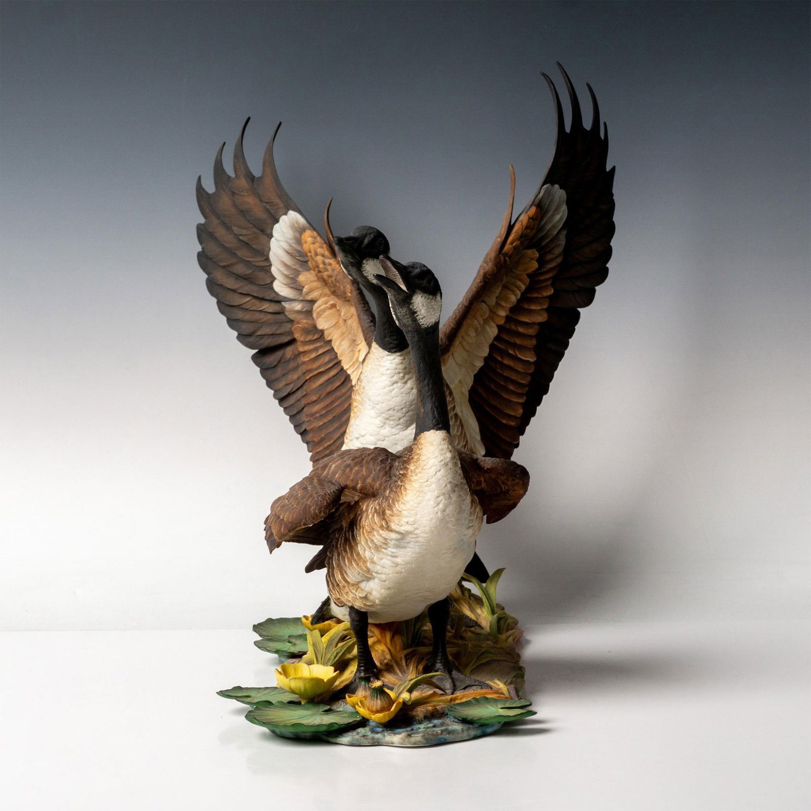 Hutschenreuther LE Porcelain Sculpture, Heading South (1 of 7)