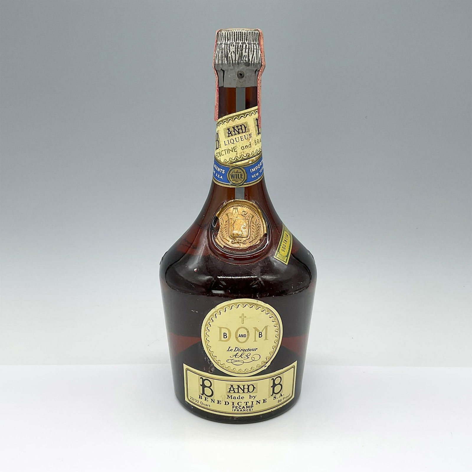 Vintage Dom Benedictine Le Directeur Liqueur (1 of 3)