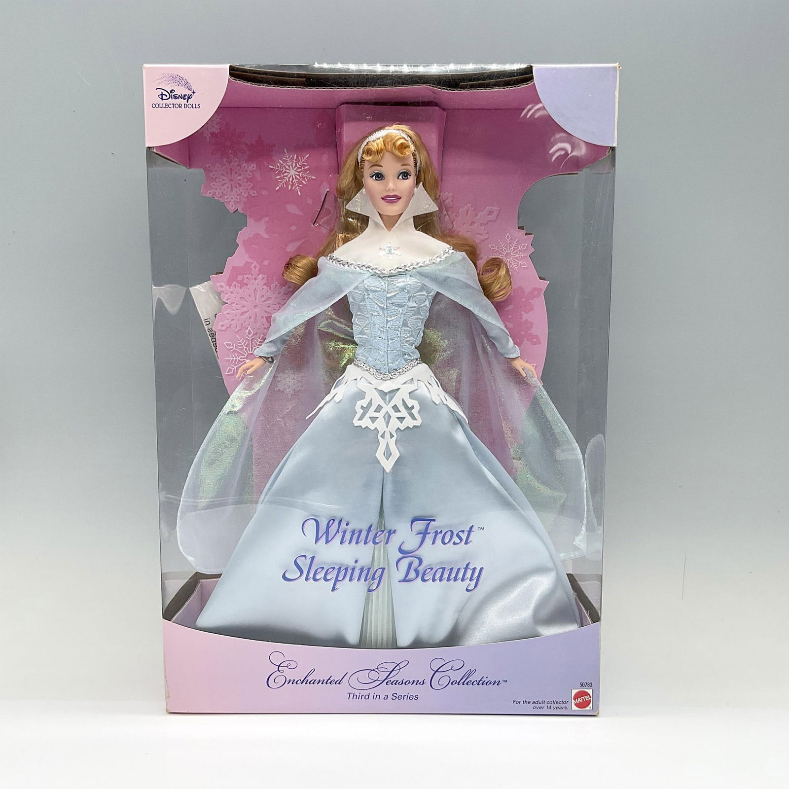 Mattel Disney Collector Barbie, Winter Frost Sleeping Beauty (1 of 3)