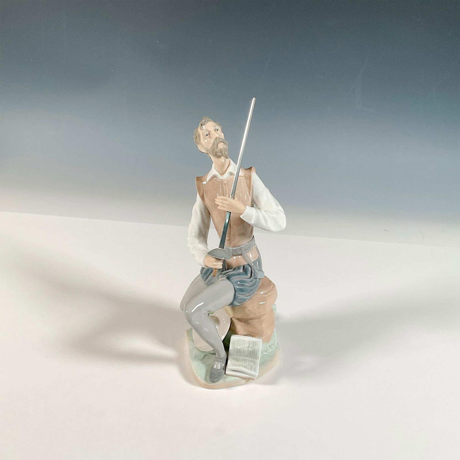 Oration 1005357 - Lladro Porcelain Figurine (1 of 4)