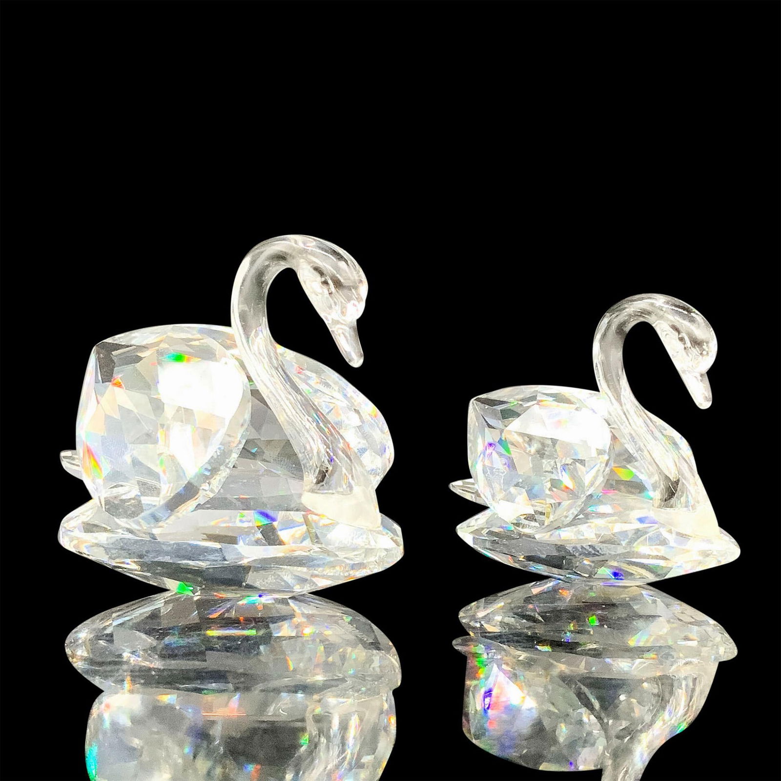 Pair of Swarovski Crystal Swan Figurines 010005 and 010006 (1 of 3)