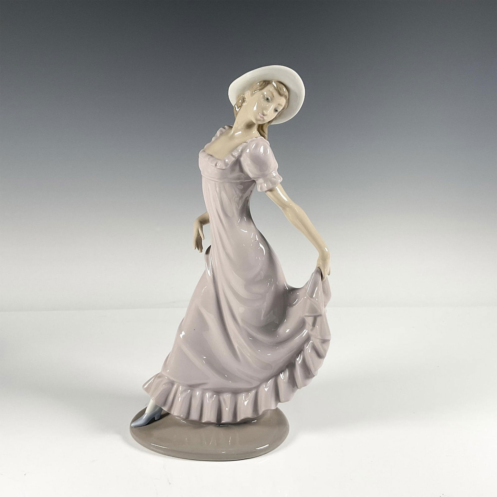 Nao by A Dancing Woman 764 - Lladro Porcelain Figurine (1 of 4)