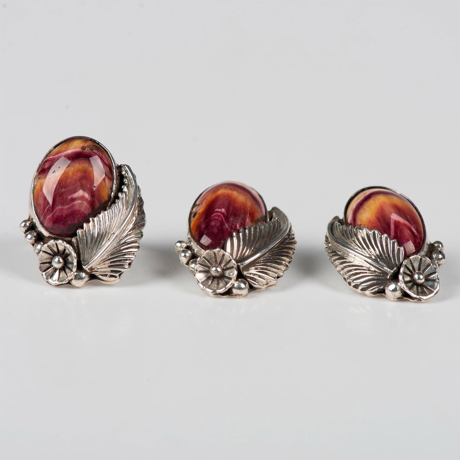 2pc Sterling and Purple Spiny Oyster Clip On Earrings & Ring (1 of 4)