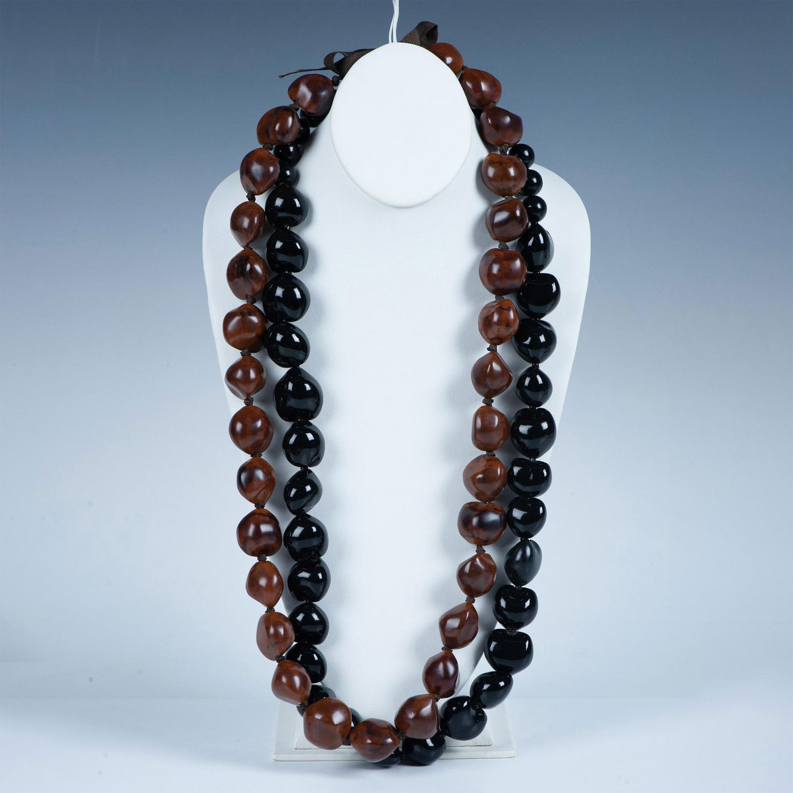 Kukui Nut Bead Necklace (1 of 7)