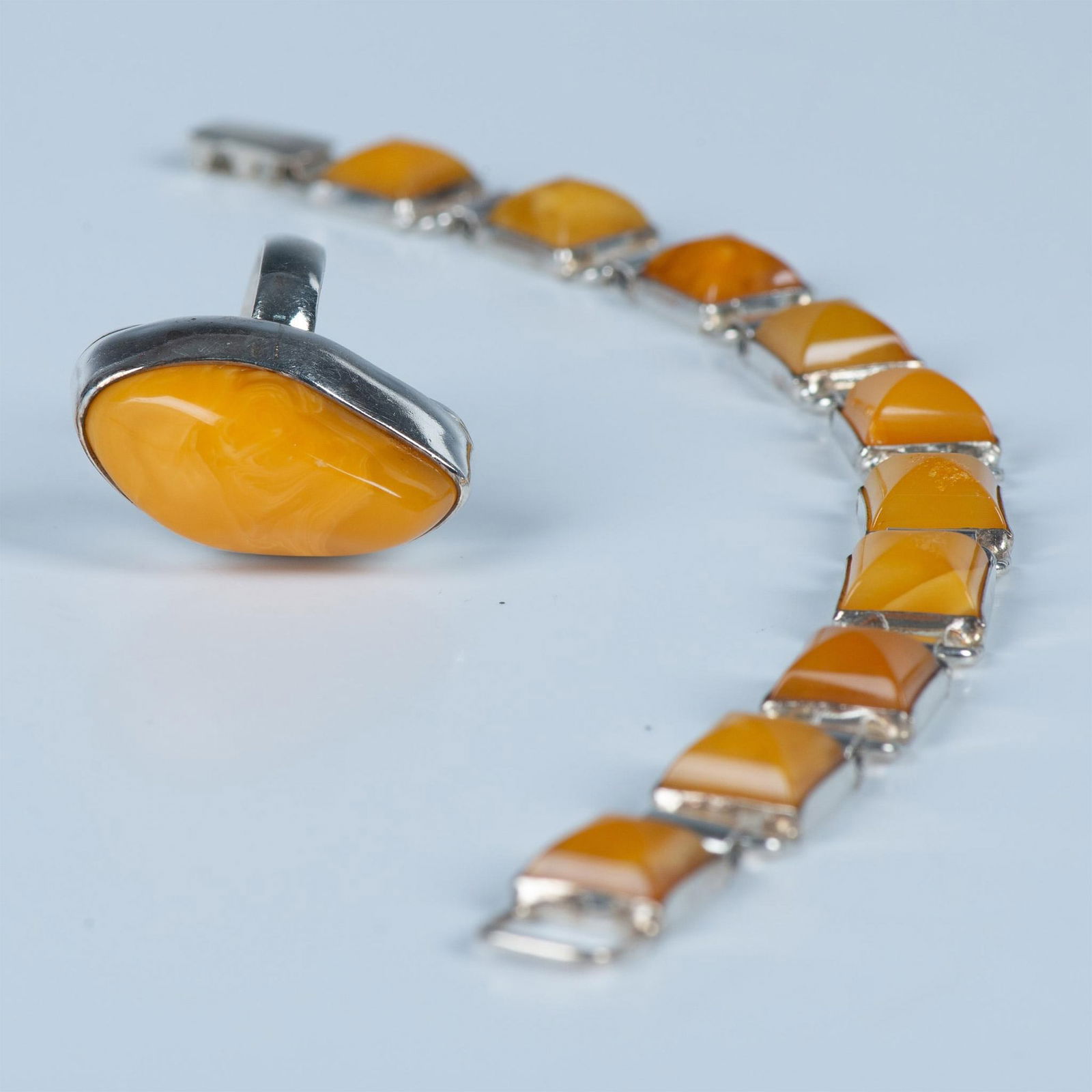 2pcs Pretty Sterling Silver and Baltic Amber Ring & Bracelet (1 of 5)