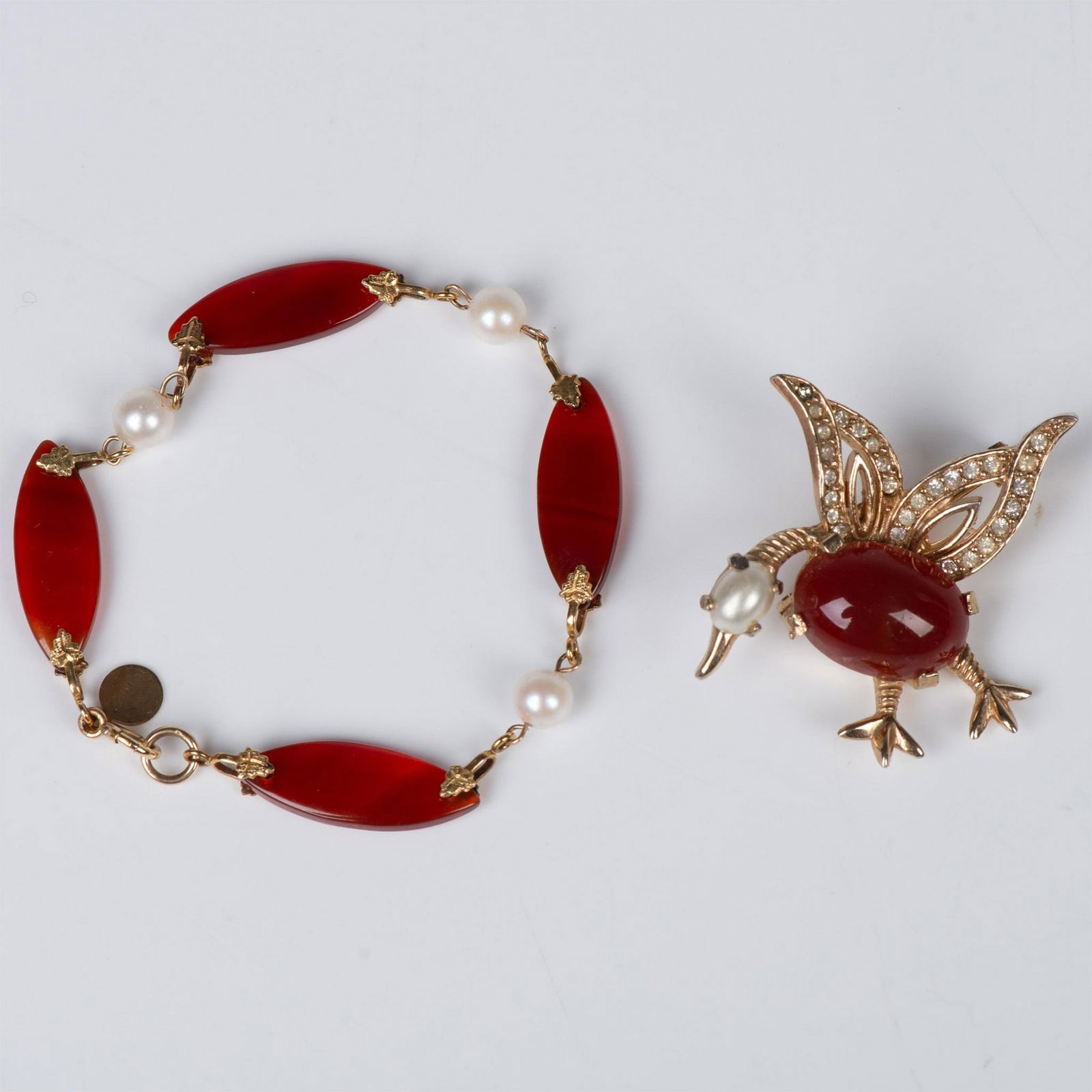 2pc Gold Tone Brooch and Bracelet (1 of 5)