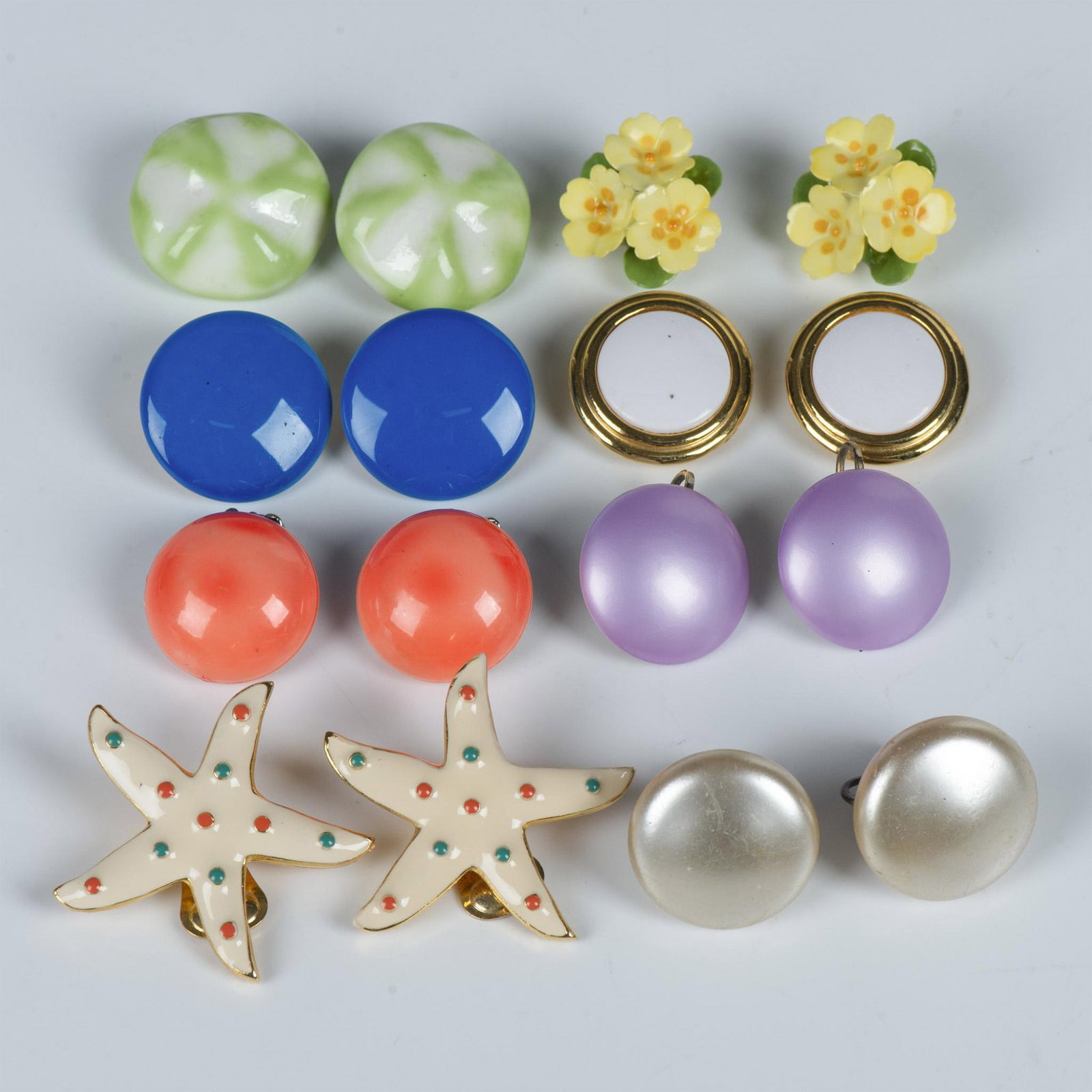 8 Pairs of Fun Costume Clip-On Earrings (1 of 10)