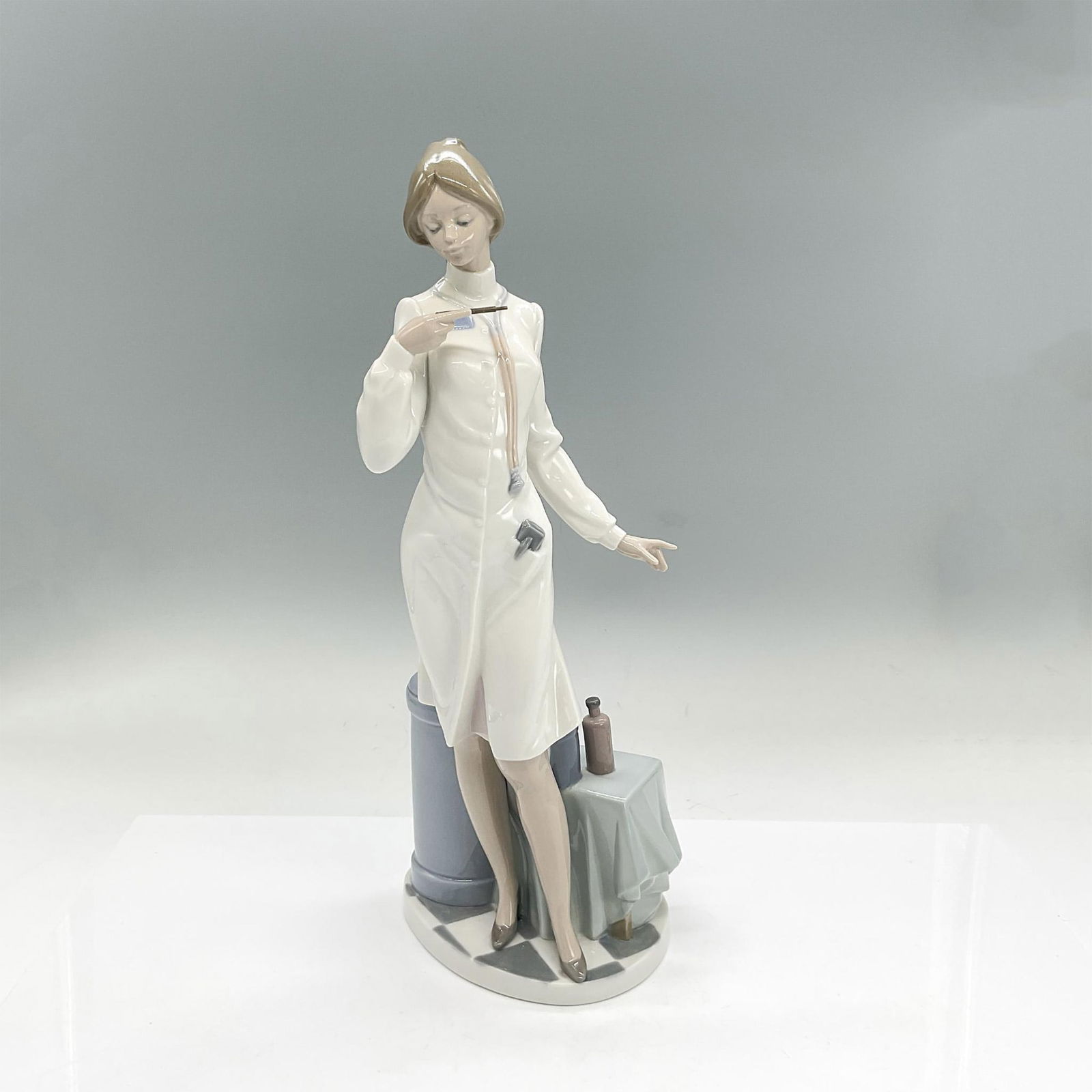 Lladro Porcelain Figurine, Female Physician 1005197 (1 of 3)
