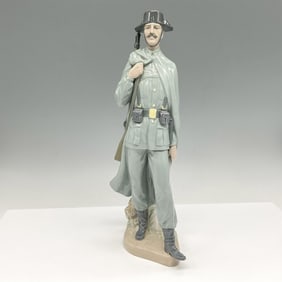 Spanish Policeman 1004889 - Lladro Porcelain Figurine