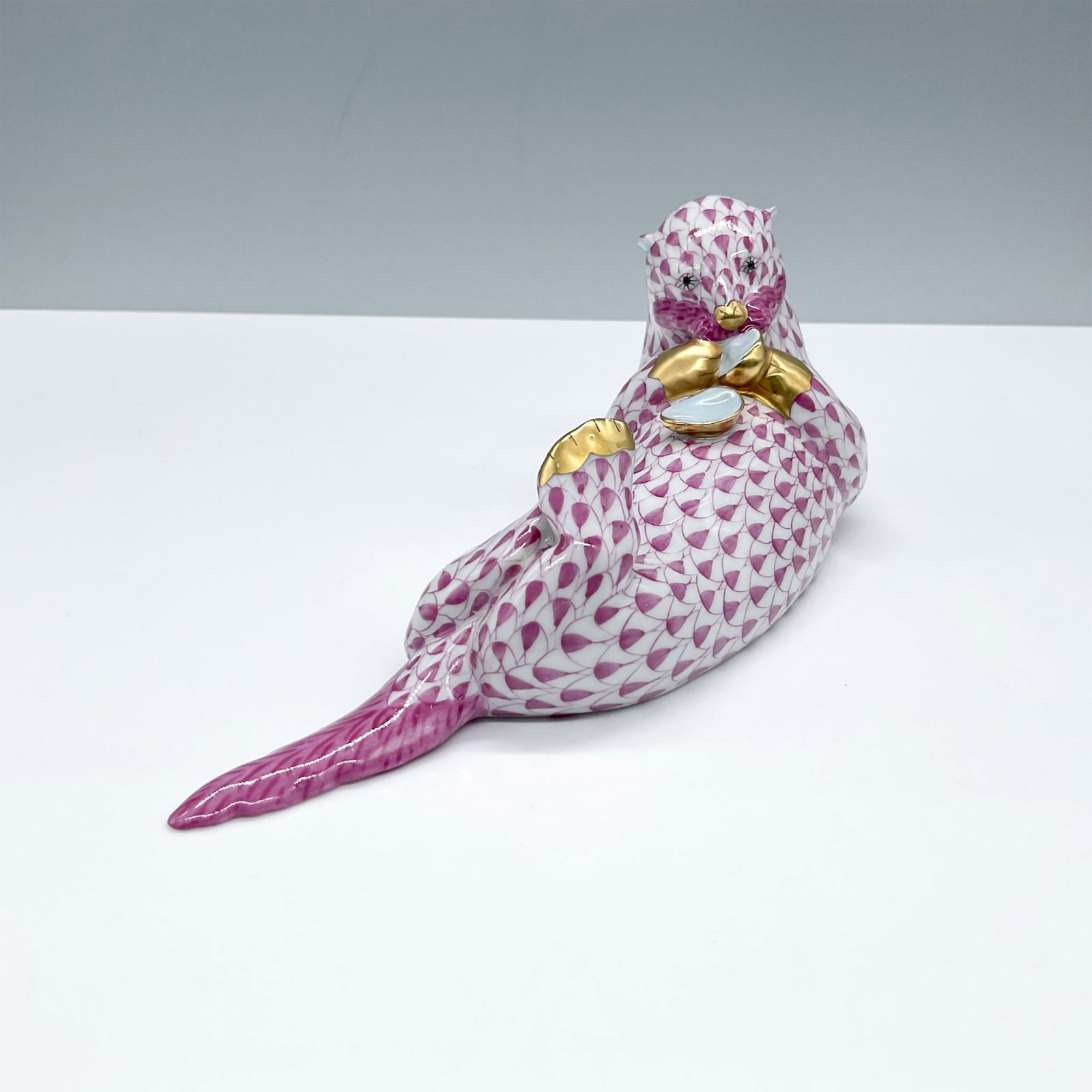 Herend Porcelain Figurine, Sea Otter with Clam 15364 VHP (1 of 3)