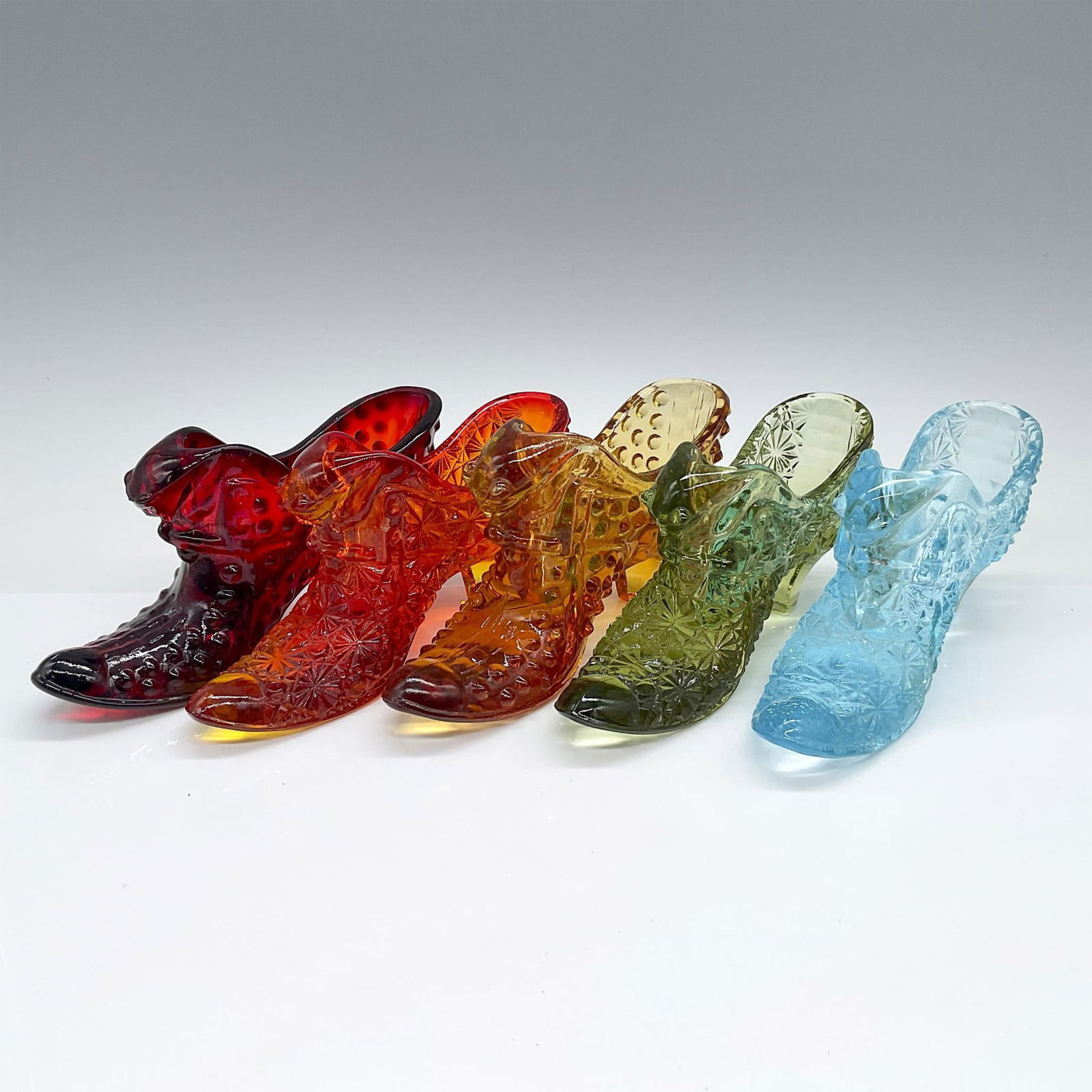 5pc Fenton Glass Cat Head Shoes, Hobnail and Daisy Dot (1 of 3)