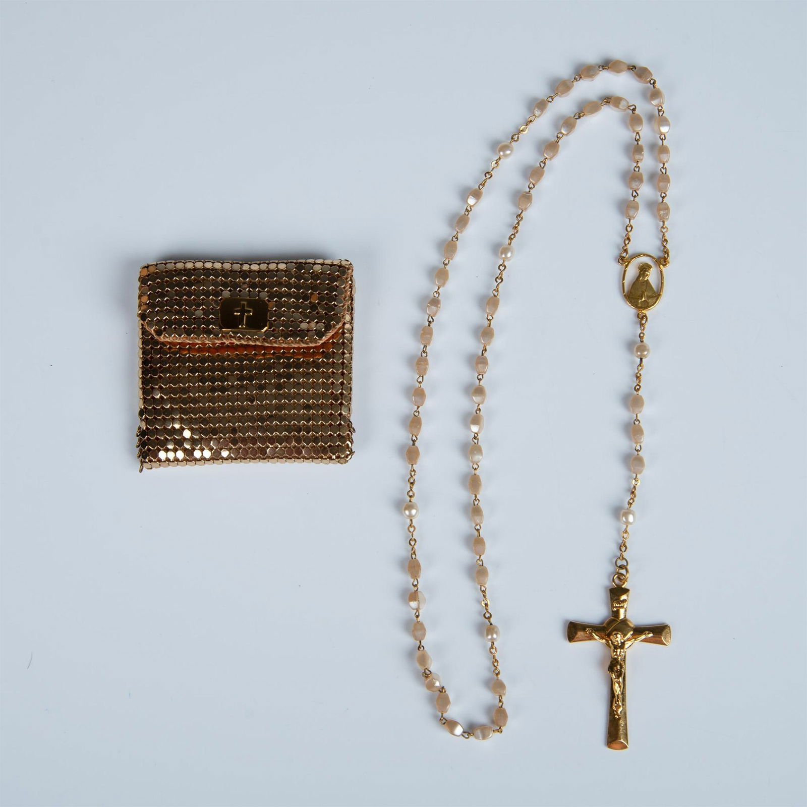 2pc Whiting & Davis Co. Gold Mesh Pouch and Christian Rosary (1 of 4)