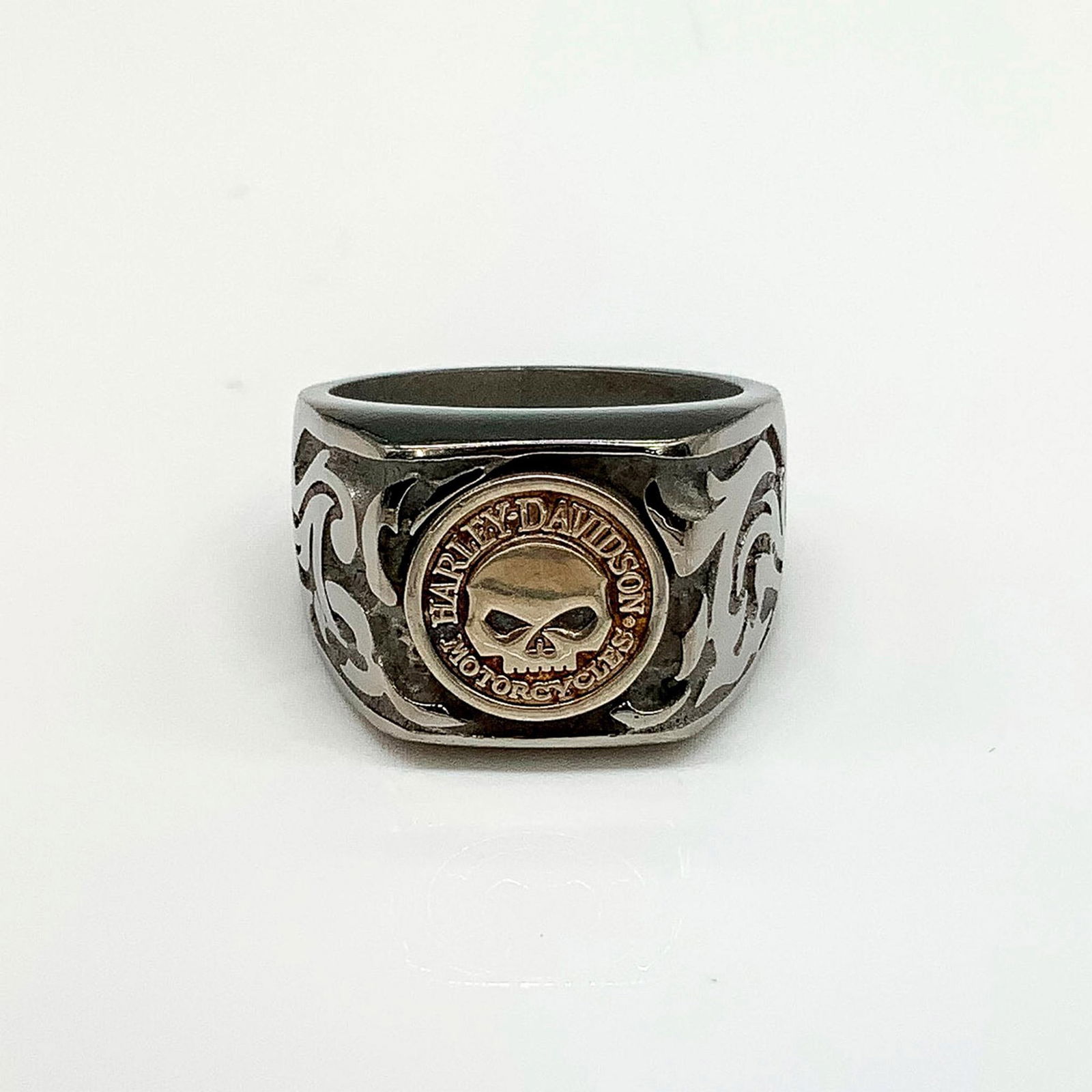 Harley Davidson Titanium & Sterling Silver Skull Biker Ring (1 of 3)