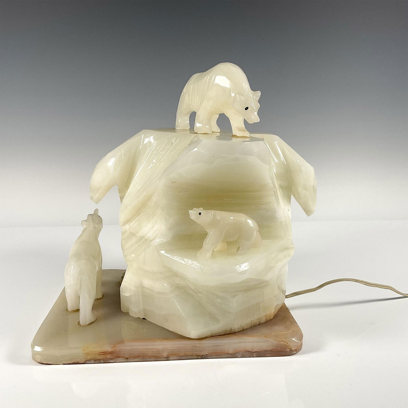 Onyx Stone Polar Bear Light (1 of 4)