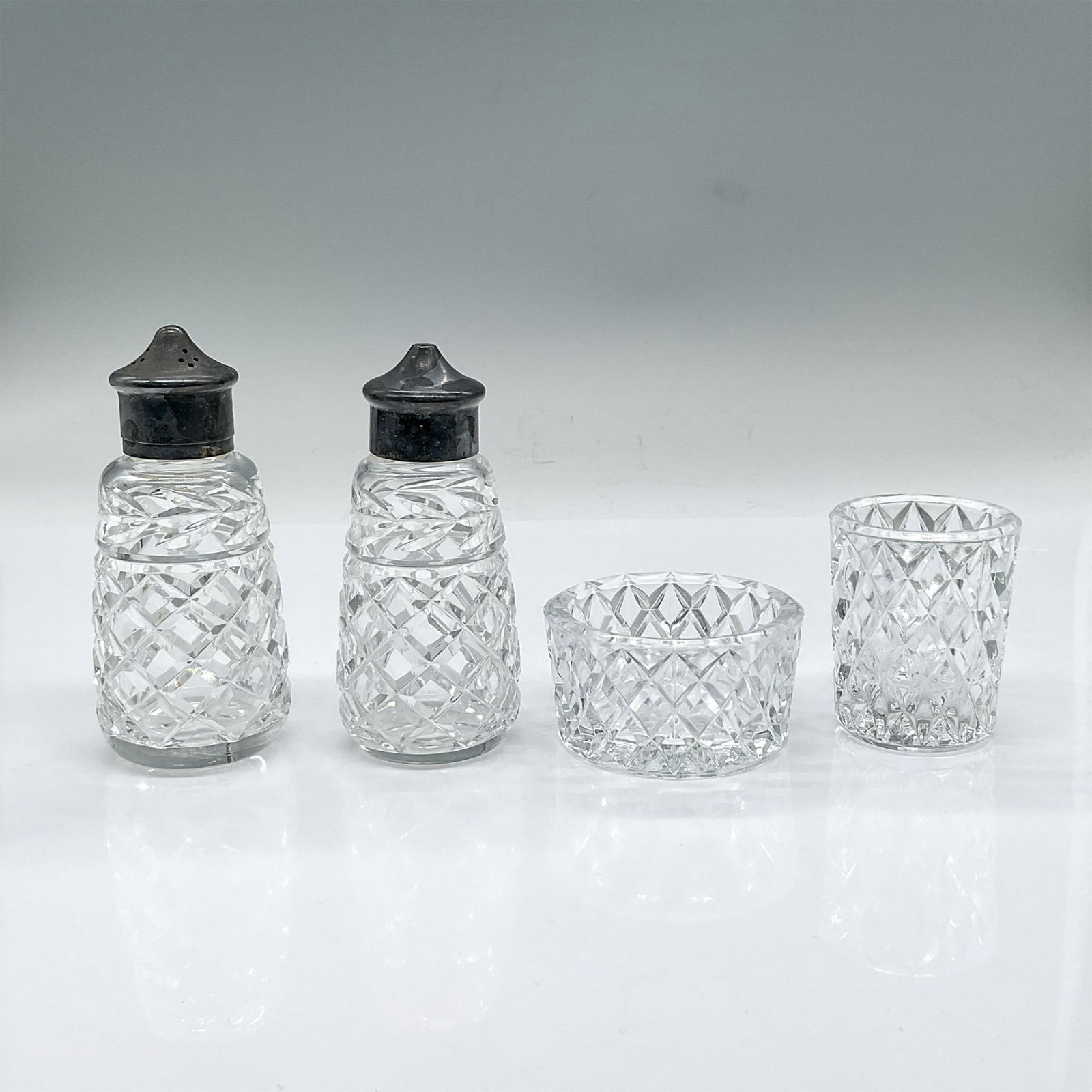 4pc Waterford Salt + Pepper Shakers, Glass Tableware (1 of 3)
