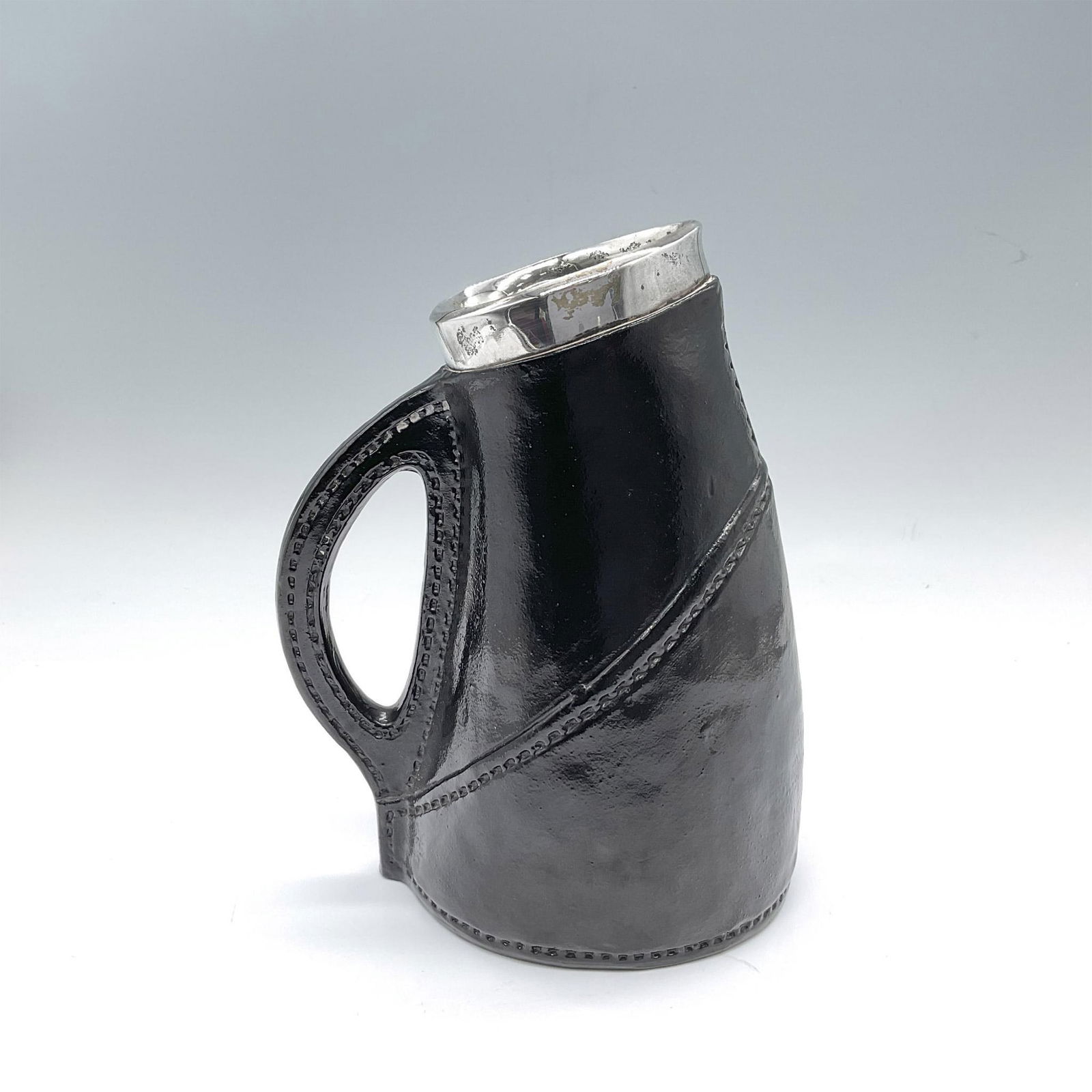 Royal Doulton Lambeth Leather Ware Jug (1 of 4)