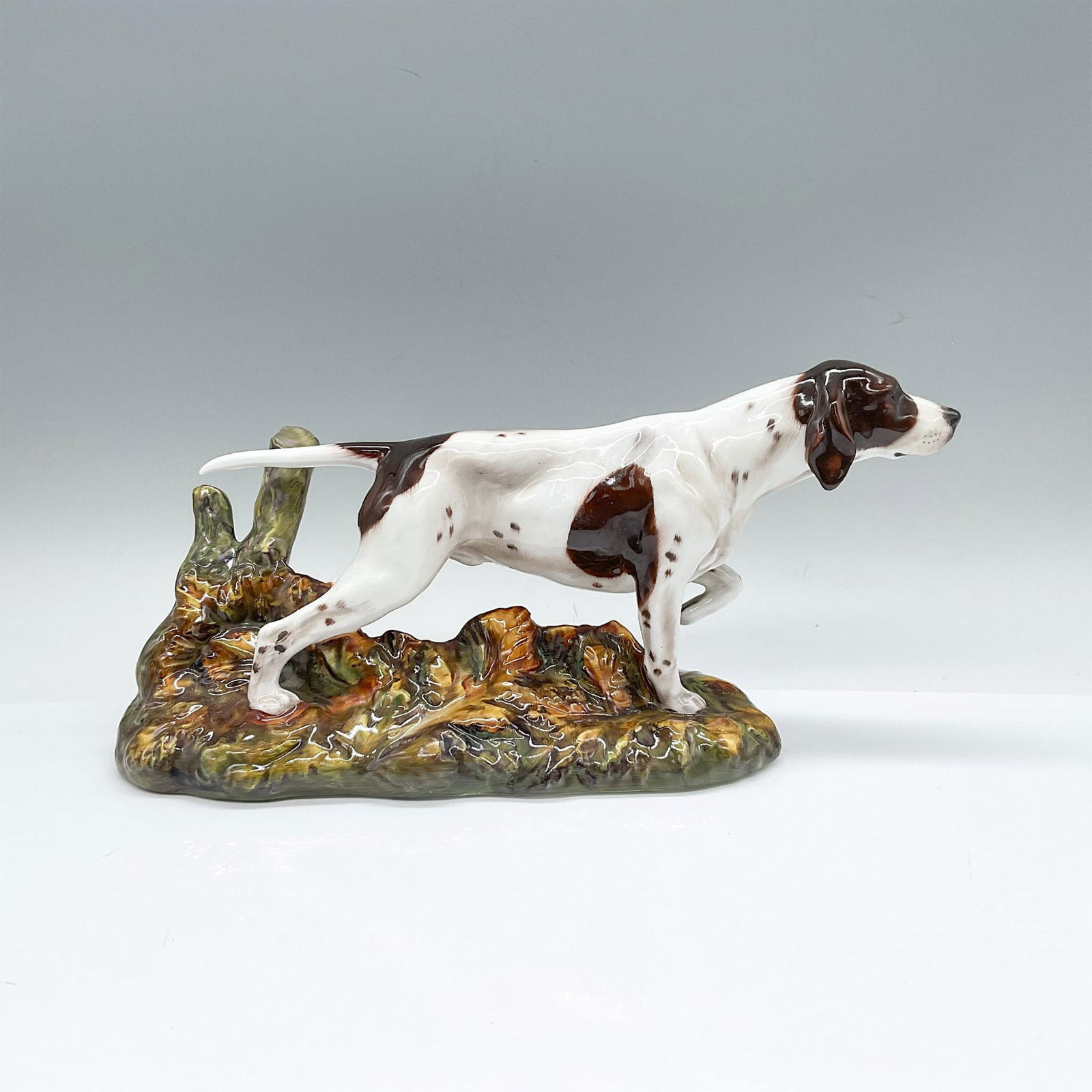 Pointer - HN2624 - Royal Doulton Animal Figurine (1 of 3)