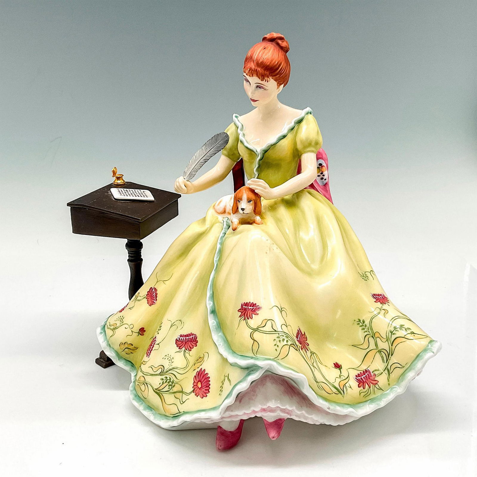 Writing HN3049 - Royal Doulton Figurine (1 of 3)