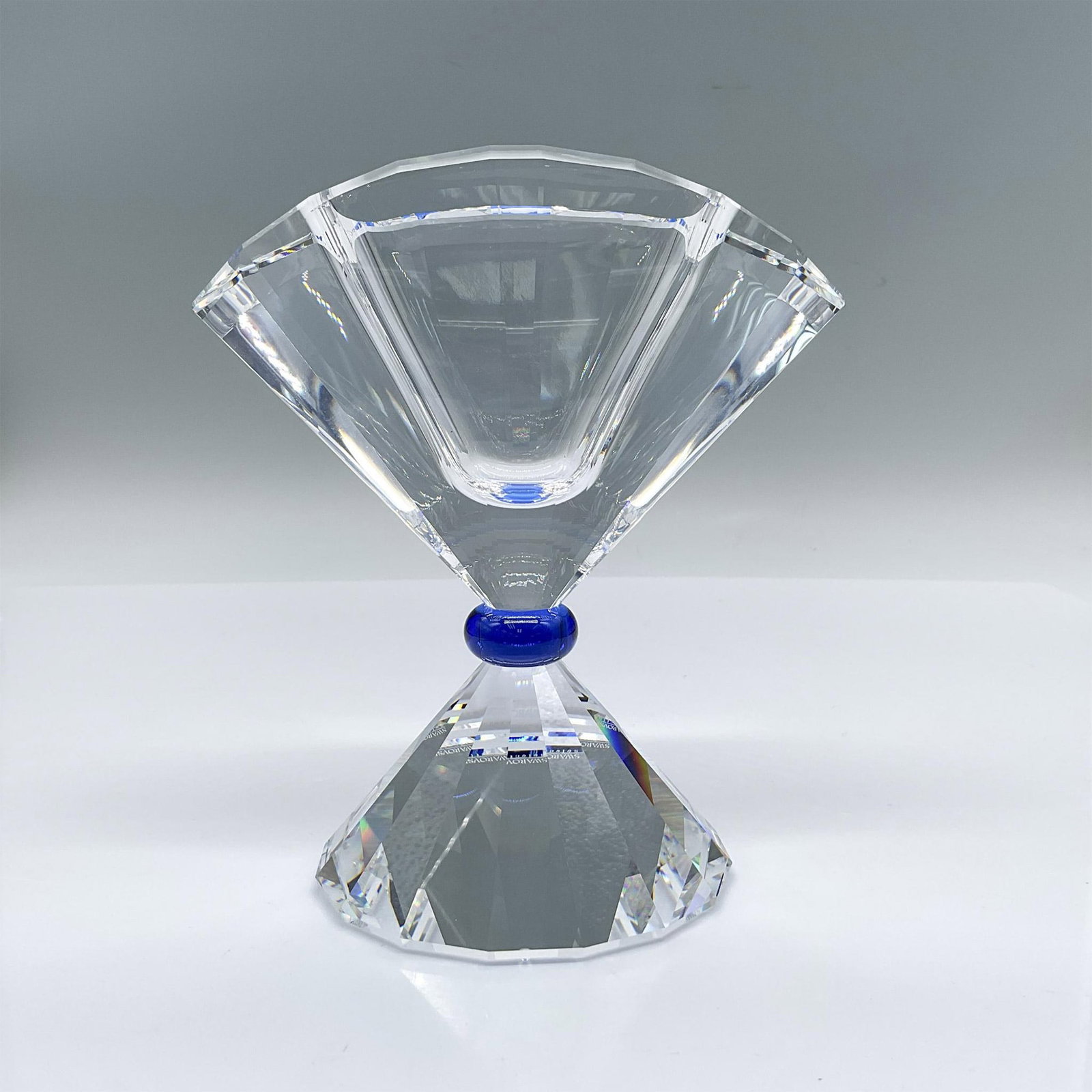 Swarovski Crystal by Joel Desgrippes Vase, Petit (1 of 4)