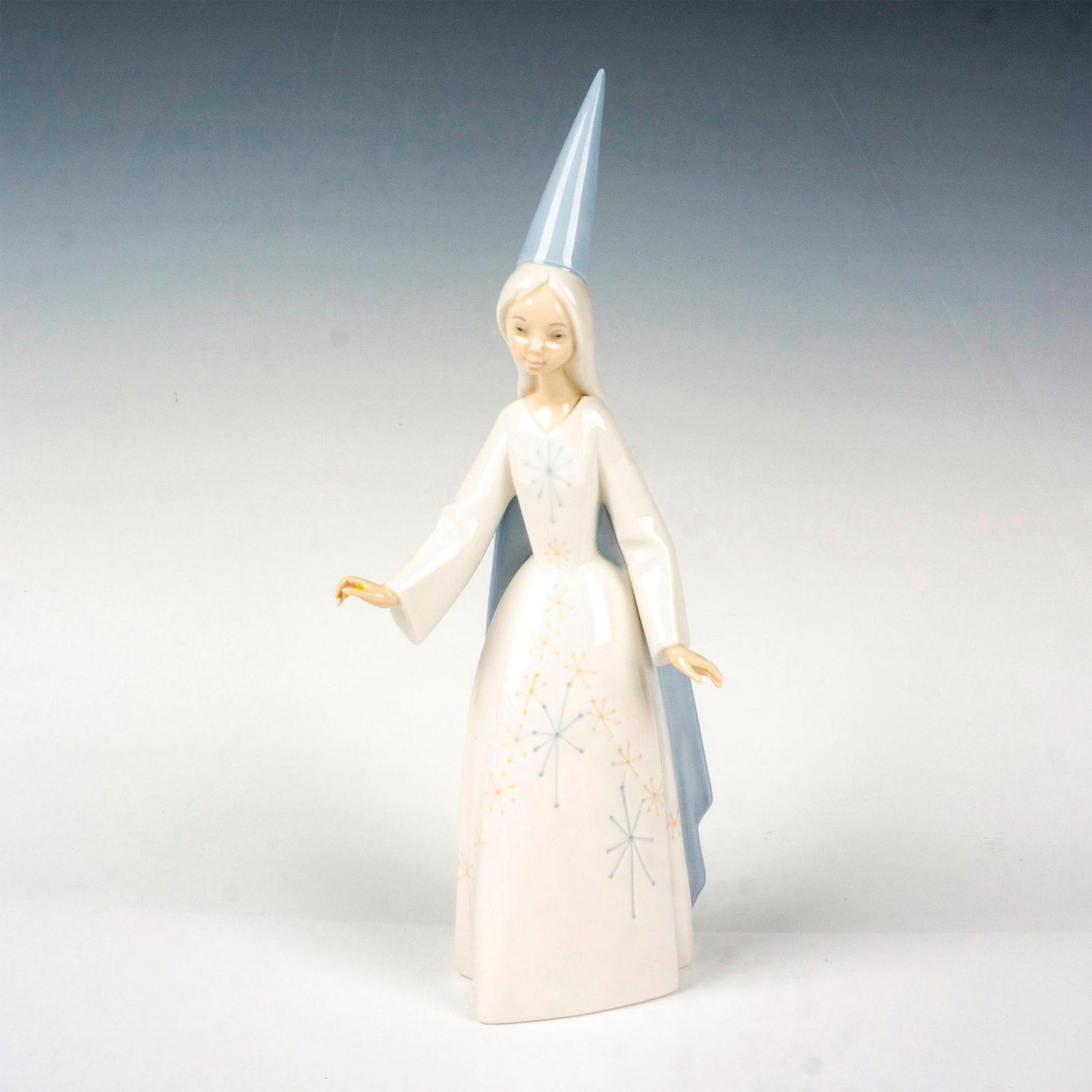 Fairy 1004595 - Lladro Porcelain Figurine (1 of 4)