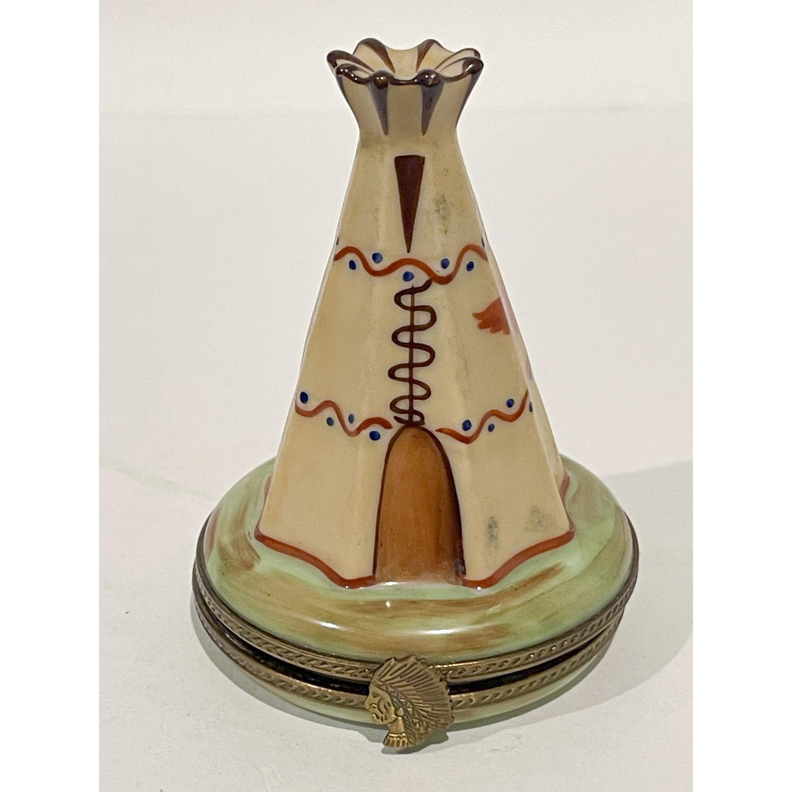 Limoges France Keepsake Box, Teepee Native American Indian (1 of 4)