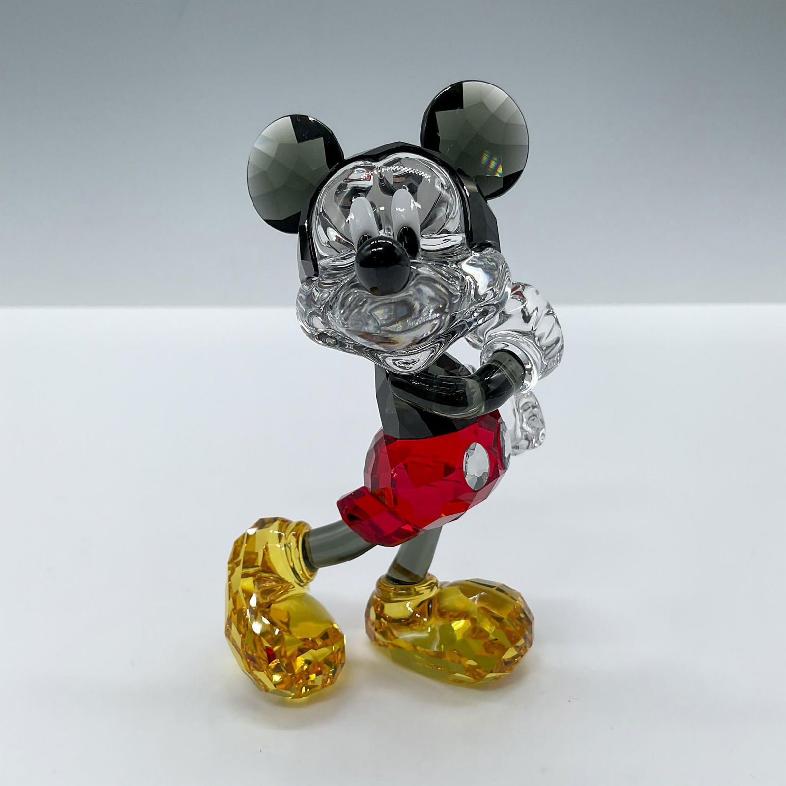 Swarovski Crystal Figurine, Disney Mickey Mouse Colour (1 of 5)