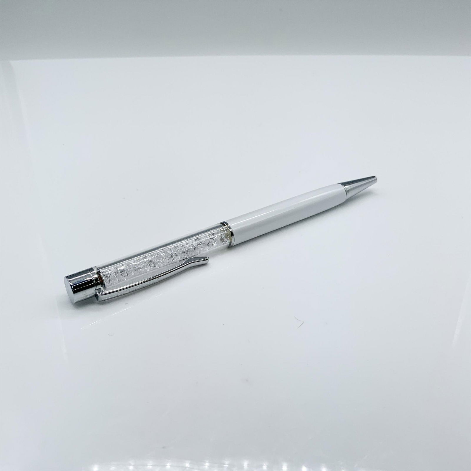 Swarovski Crystal White Pen (1 of 3)