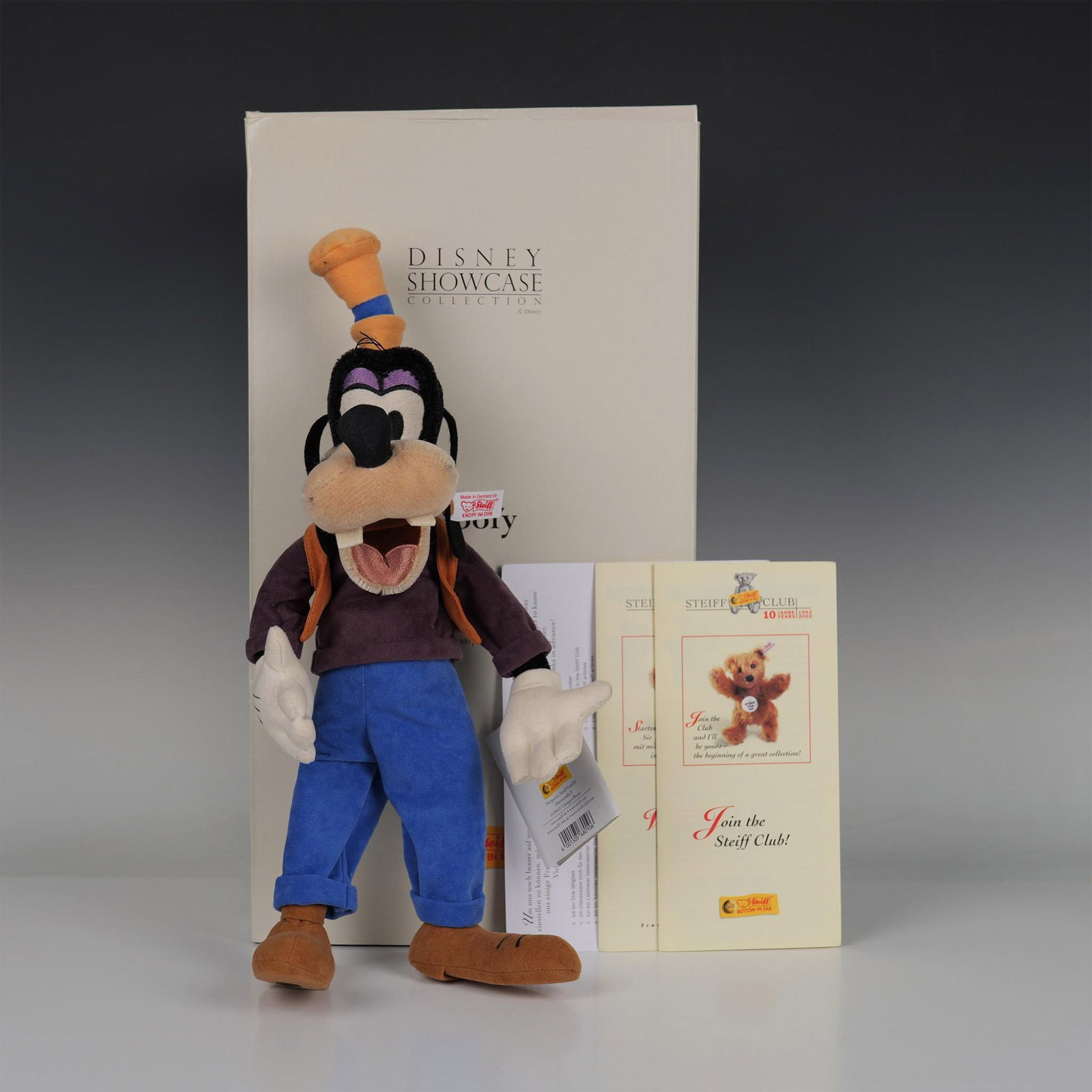 Steiff Disney Showcase Plush Doll, Goofy (1 of 7)