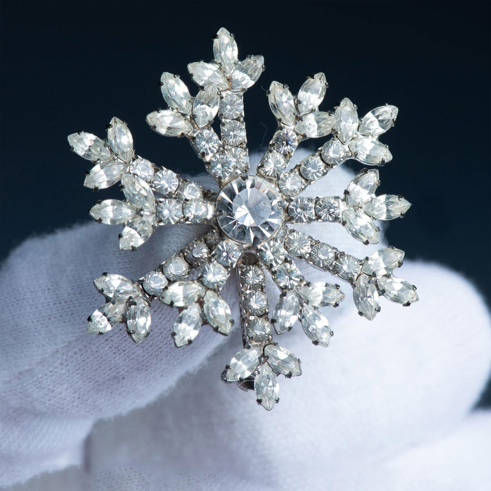 Cute Sparkling Rhinestone Snowflake Brooch Pin (1 of 4)