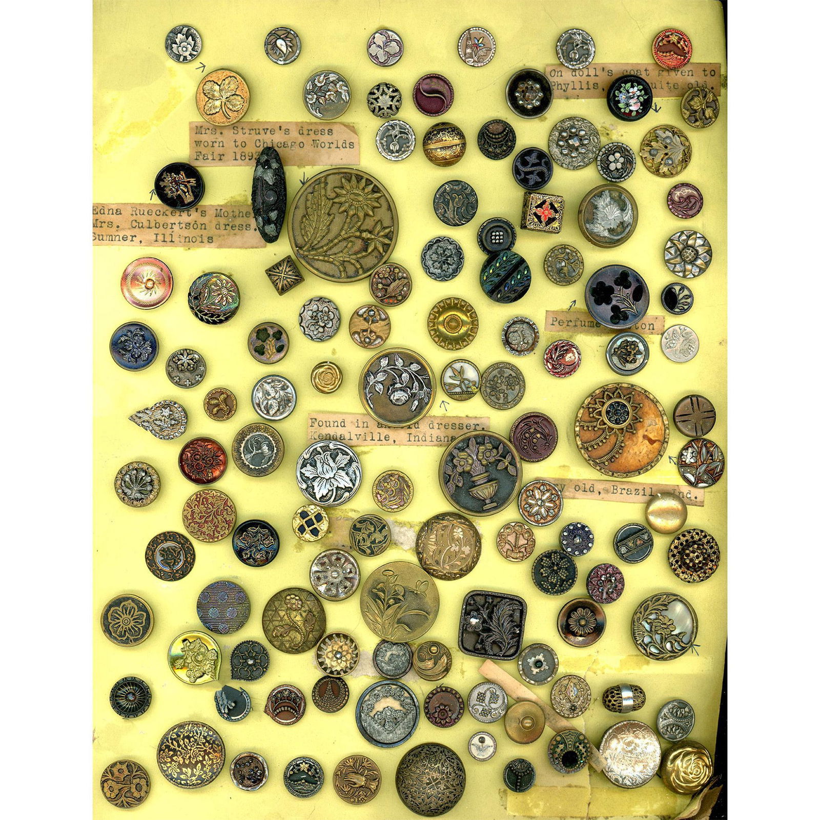 A card of mostly assorted metal floral buttons (1 of 1)