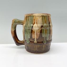 Dryden American Art Pottery Mug, Barrel