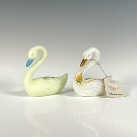 2pc Fenton Art Glass Enduring Love Swan Figurines