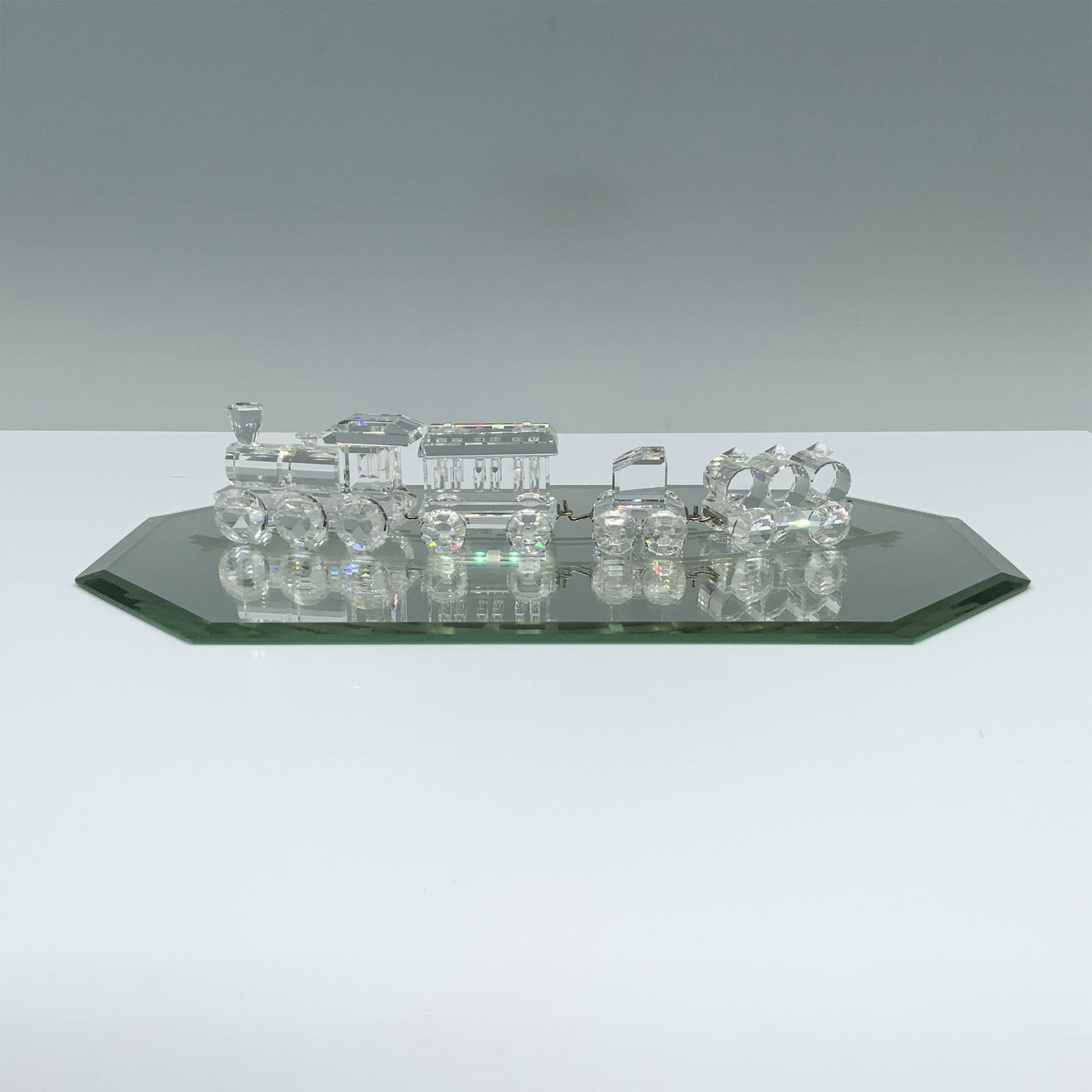 5pc Swarovski Figurines and Mirror Base, Train Set 193014 (1 of 3)
