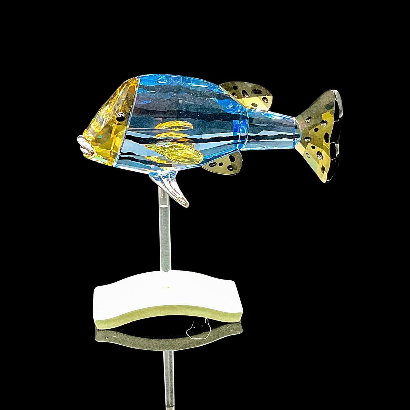 Swarovski Crystal Figurine, Catumbela Light Sapphire (1 of 3)
