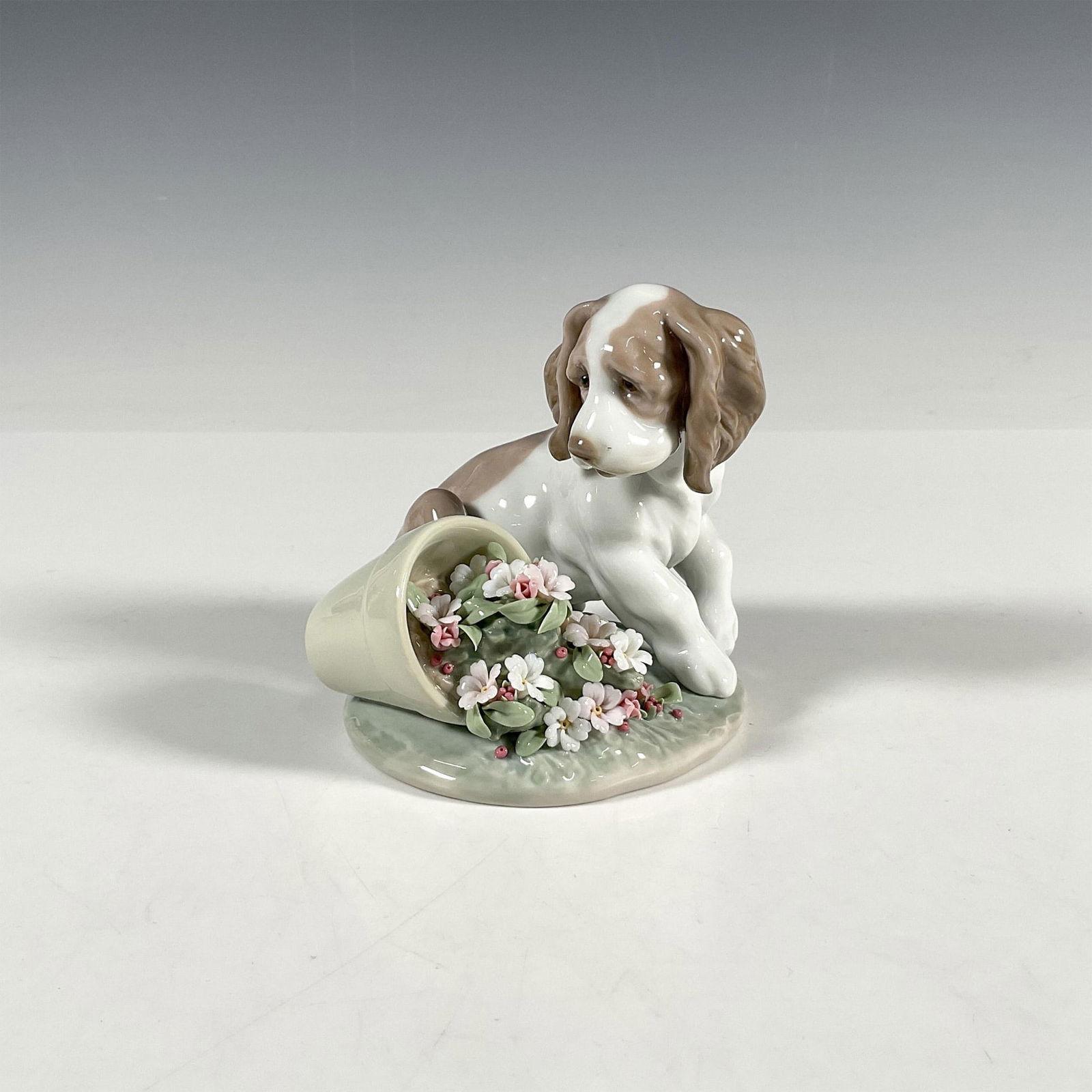 It Wasn't Me! 1007672 - Lladro Porcelain Figurine (1 of 9)