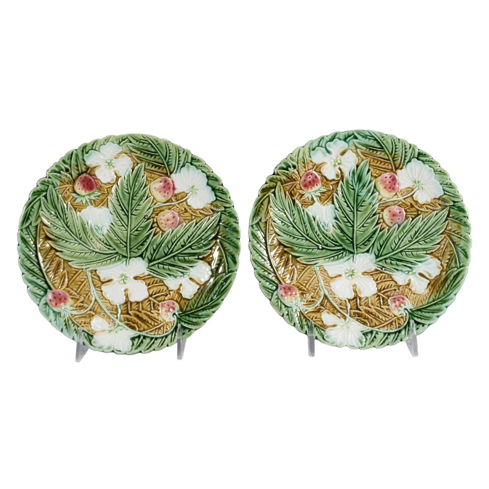 Pair of Vintage Majolica Strawberry Plates (1 of 4)