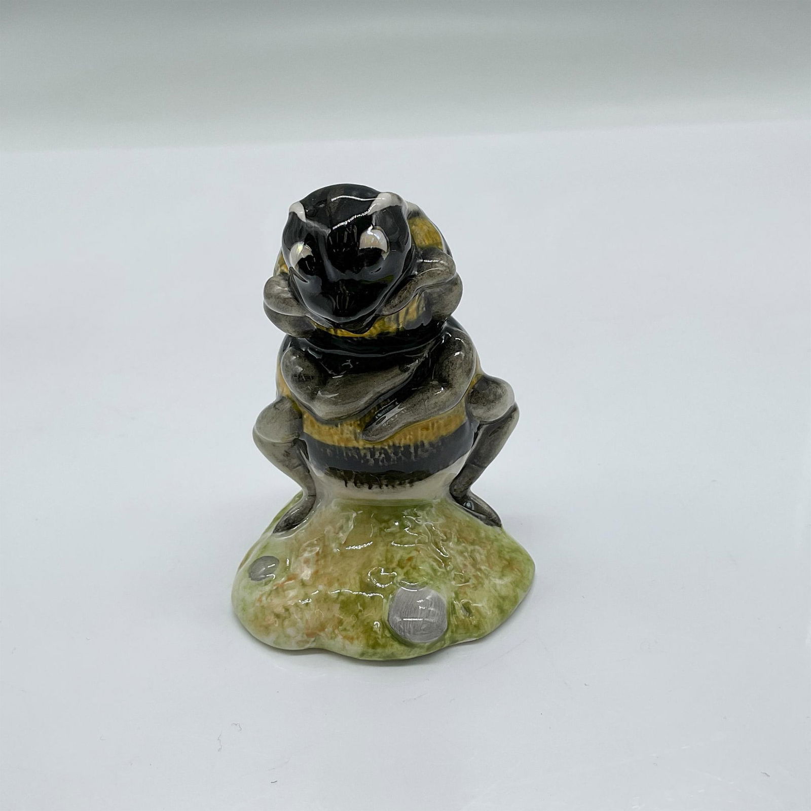 Royal Albert Beatrix Potter Figurine, Babbitty Bumble (1 of 4)